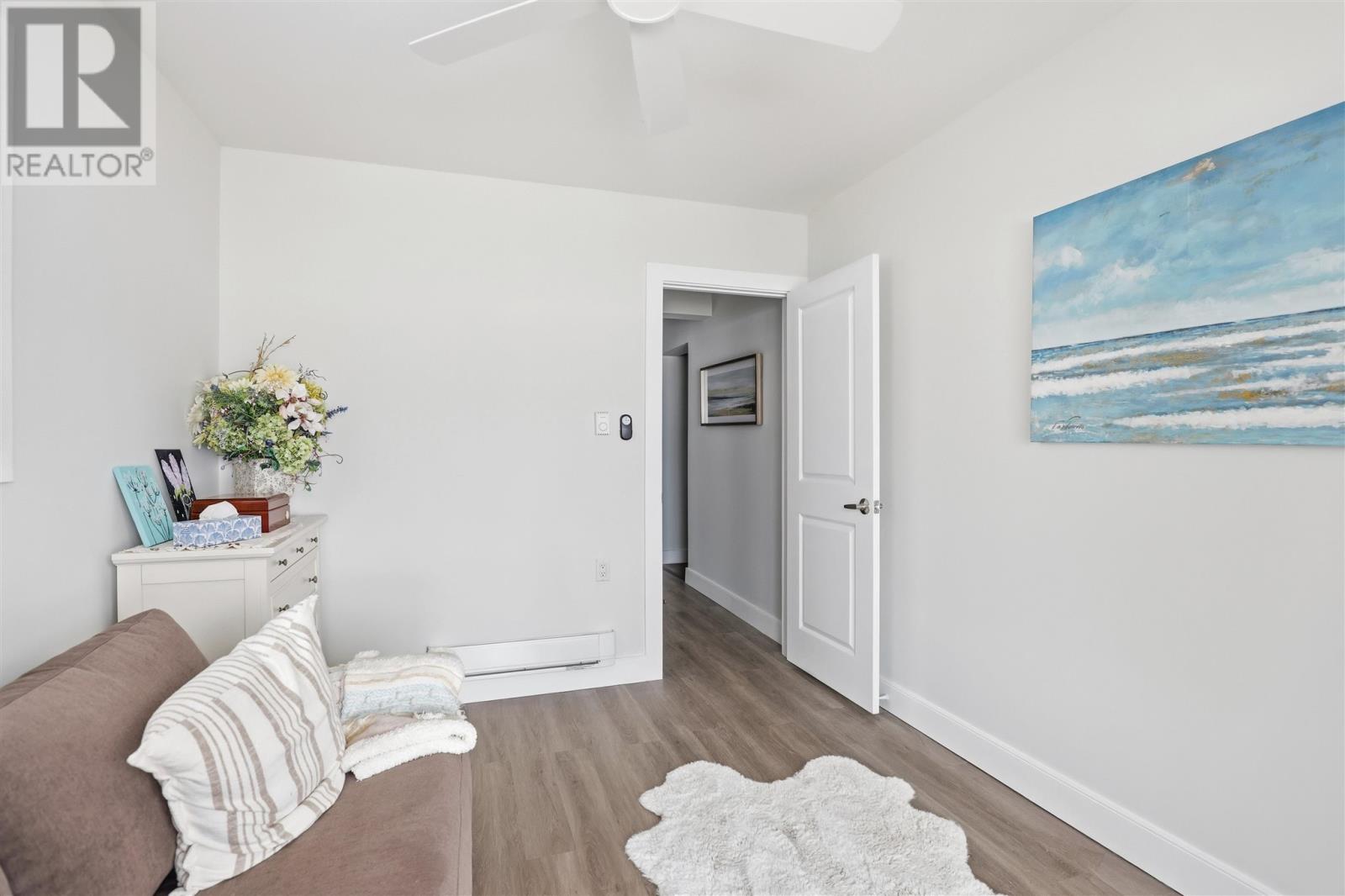 2875 Green ST - 32