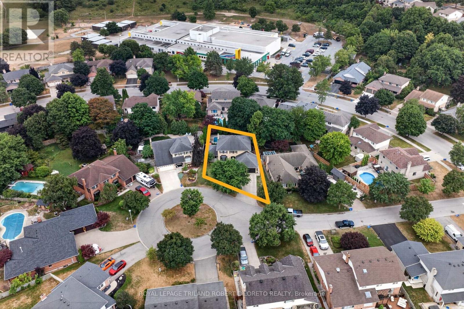 110 SUMMERDALE PLACE - 2