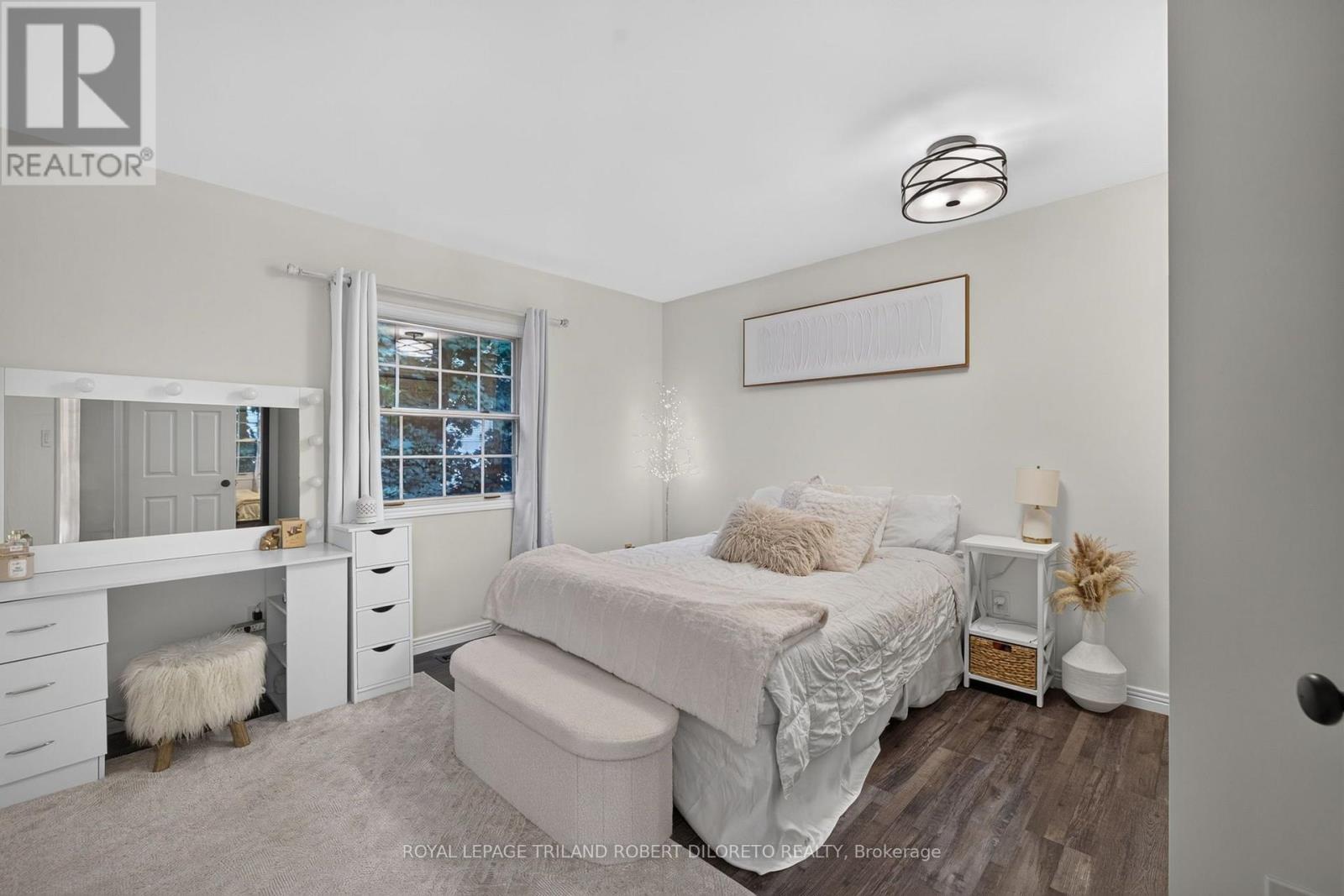 110 SUMMERDALE PLACE - 38