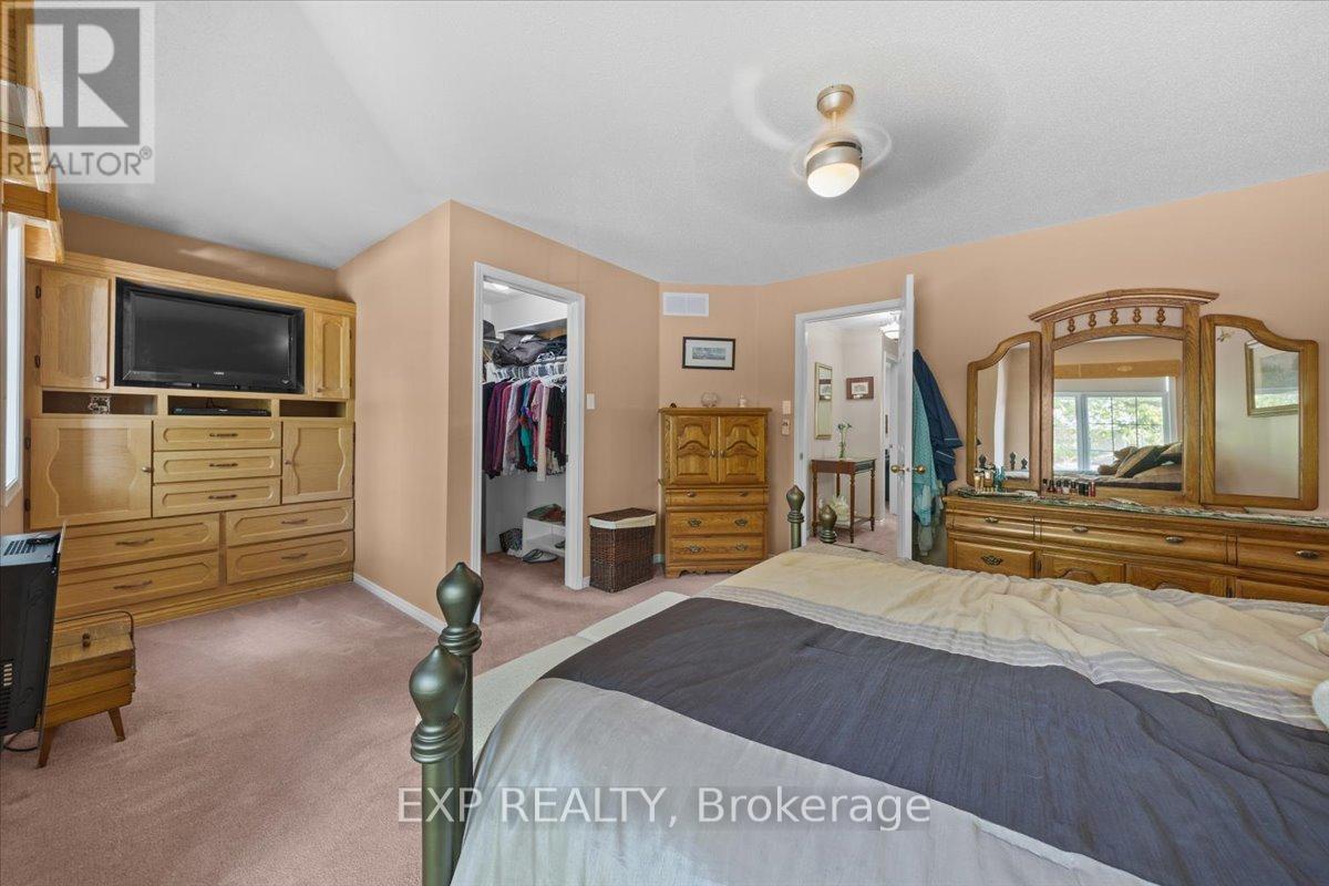 494 LAWLER CRESCENT - 22