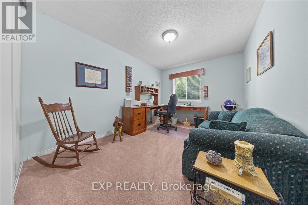 494 LAWLER CRESCENT - 23