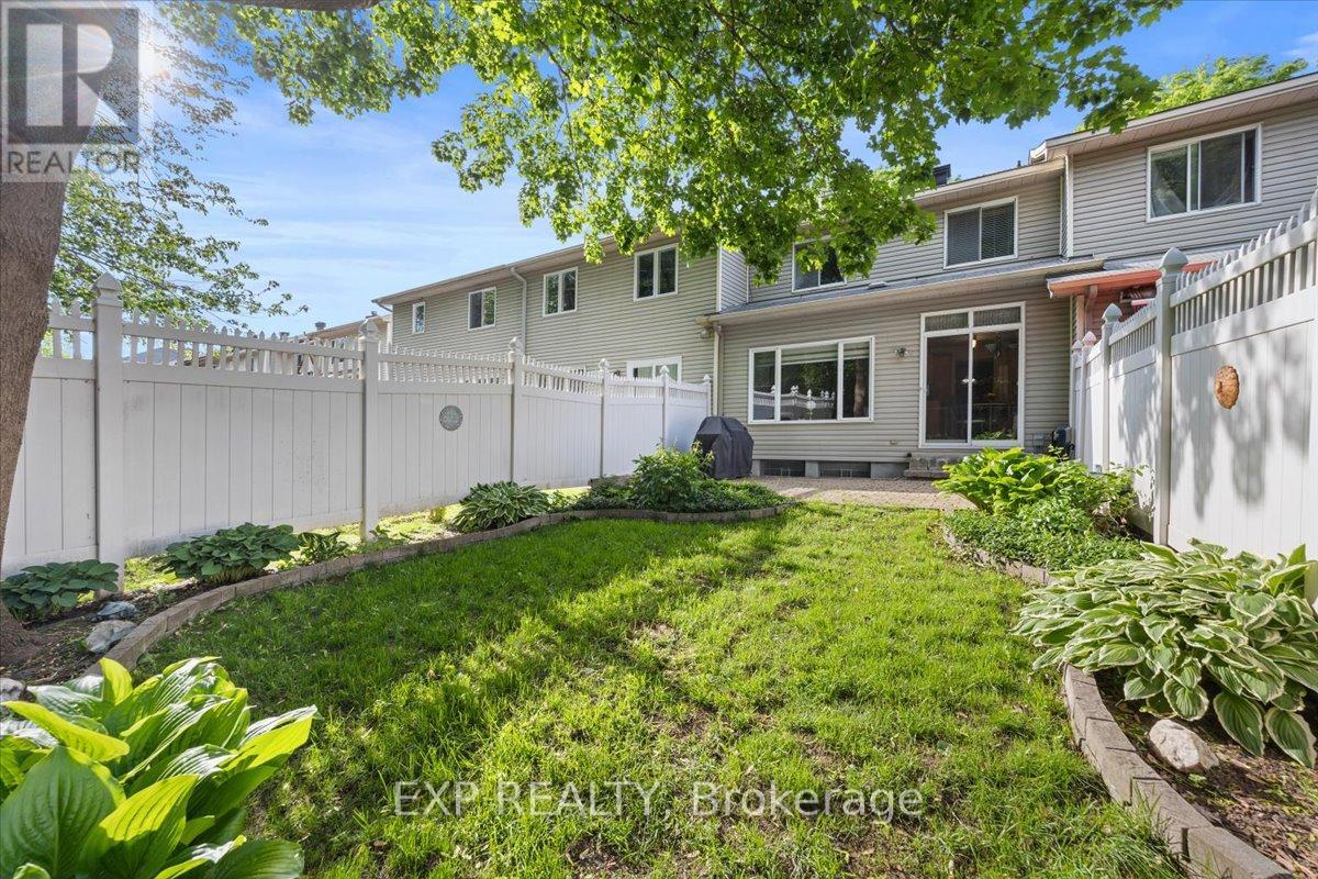 494 LAWLER CRESCENT - 34