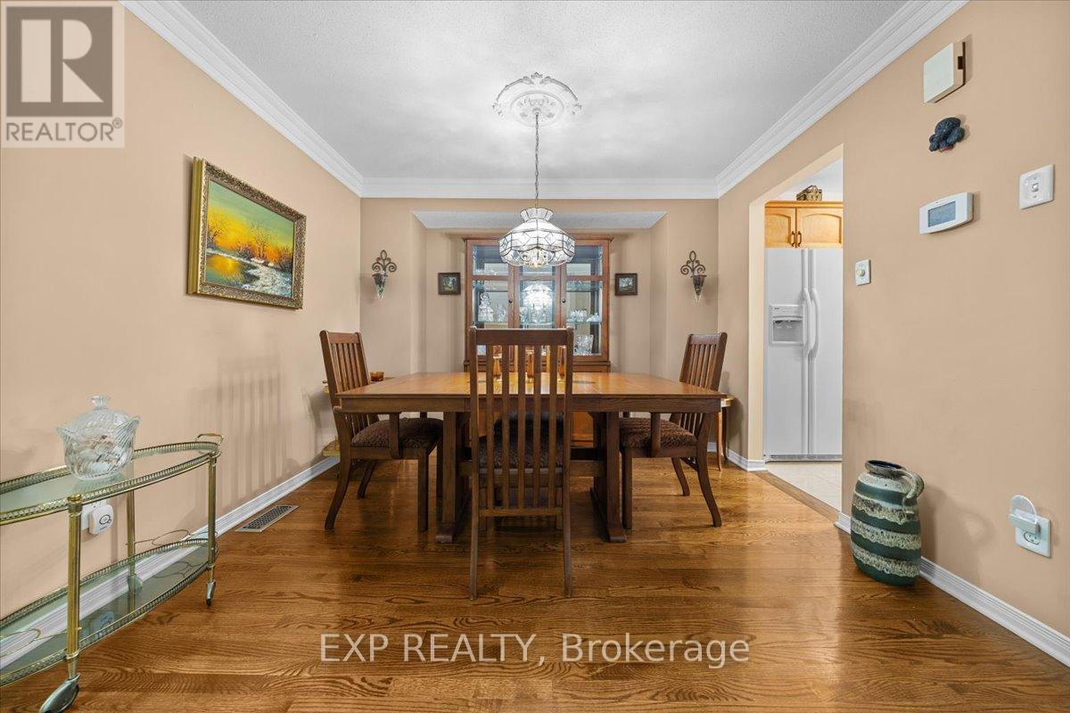 494 LAWLER CRESCENT - 7