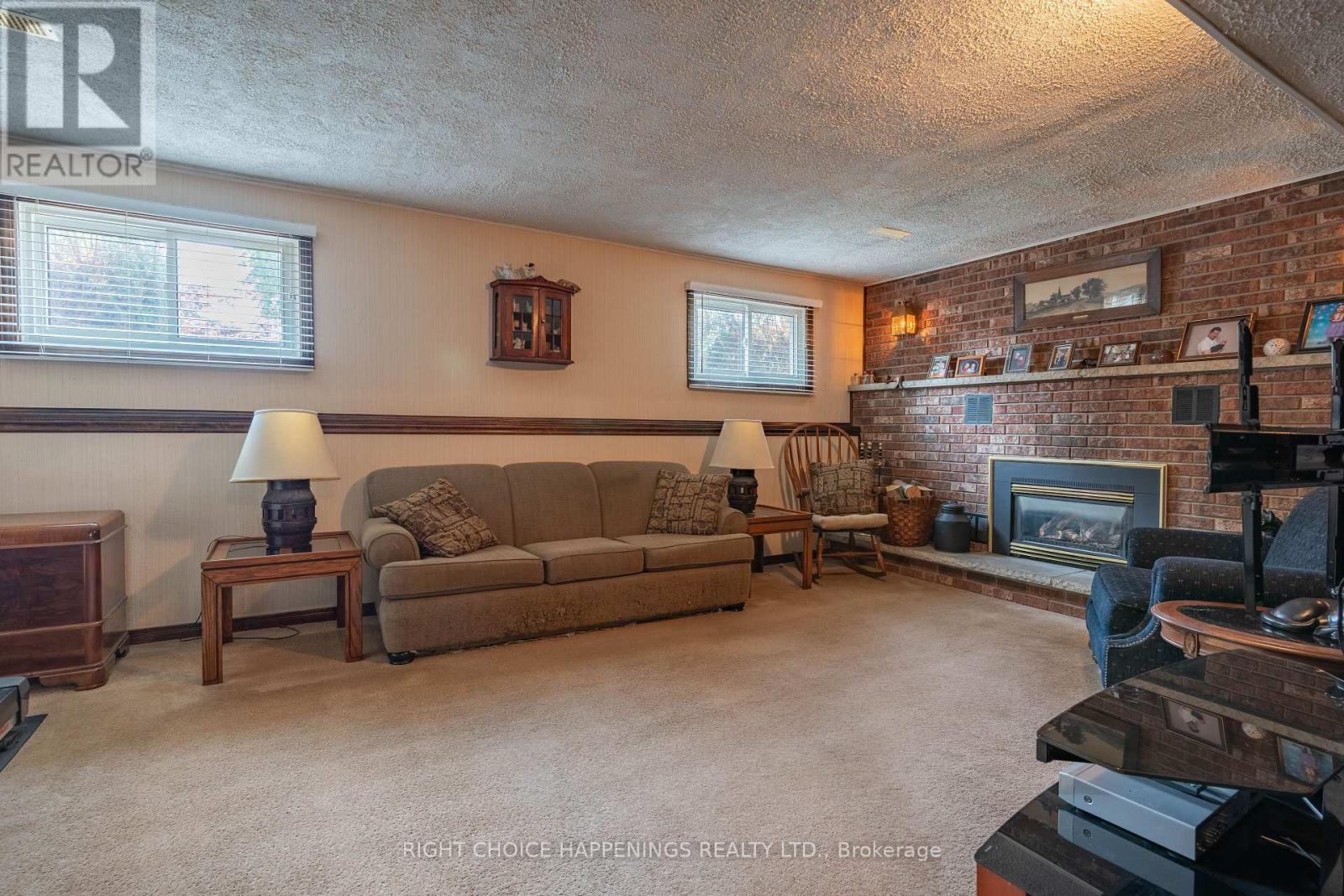 4171 BROOKDALE DRIVE - 15