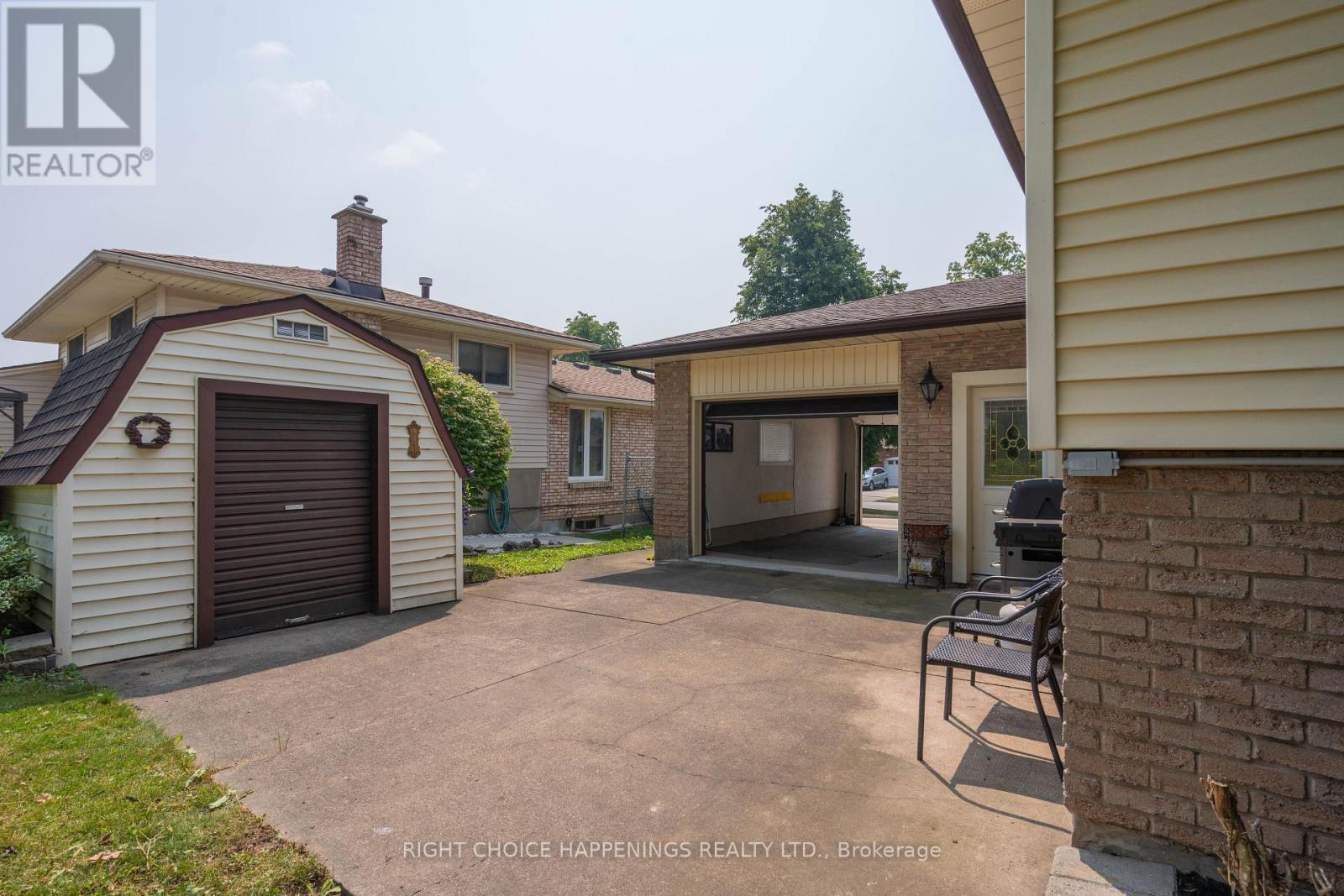 4171 BROOKDALE DRIVE - 21