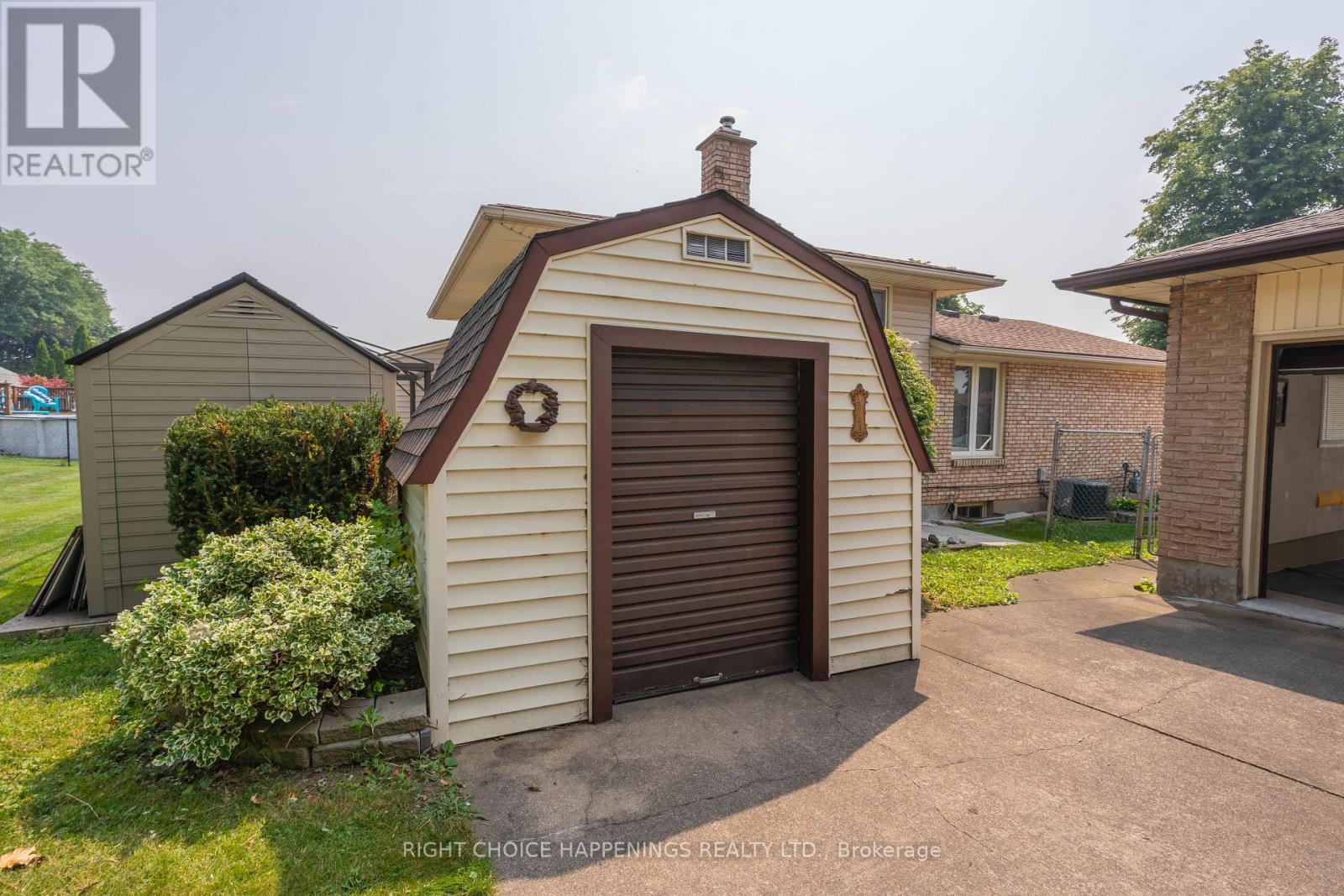4171 BROOKDALE DRIVE - 26