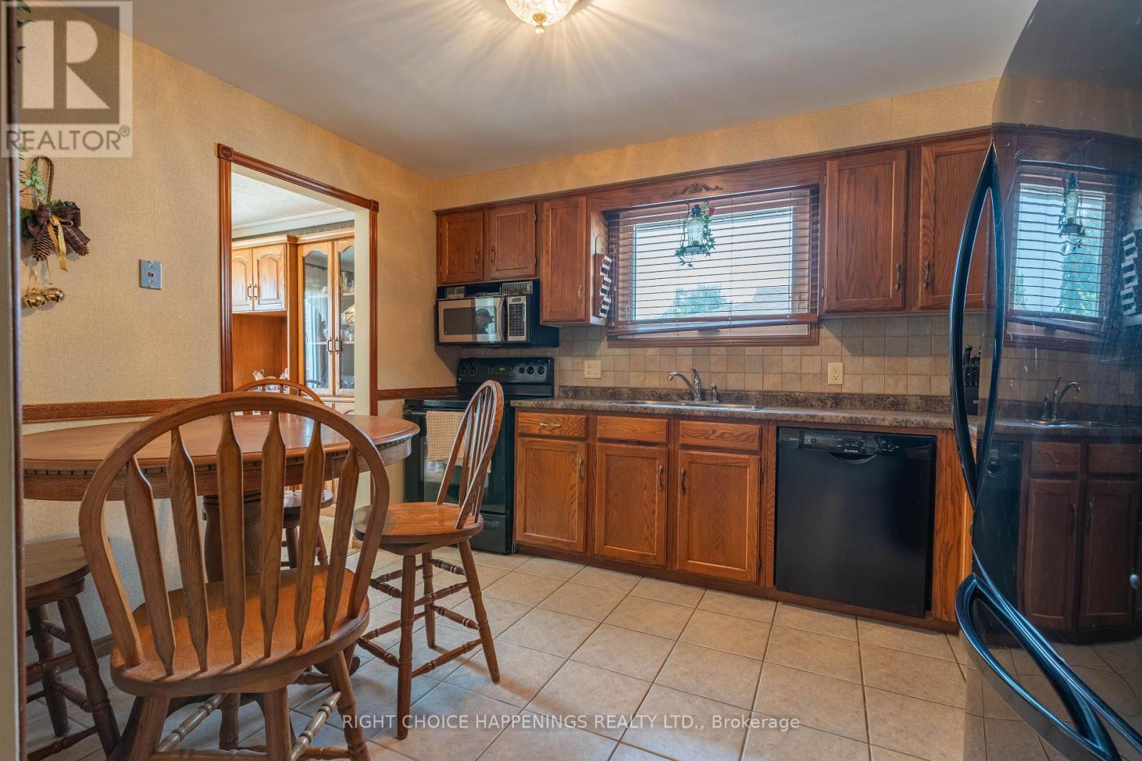 4171 BROOKDALE DRIVE - 8