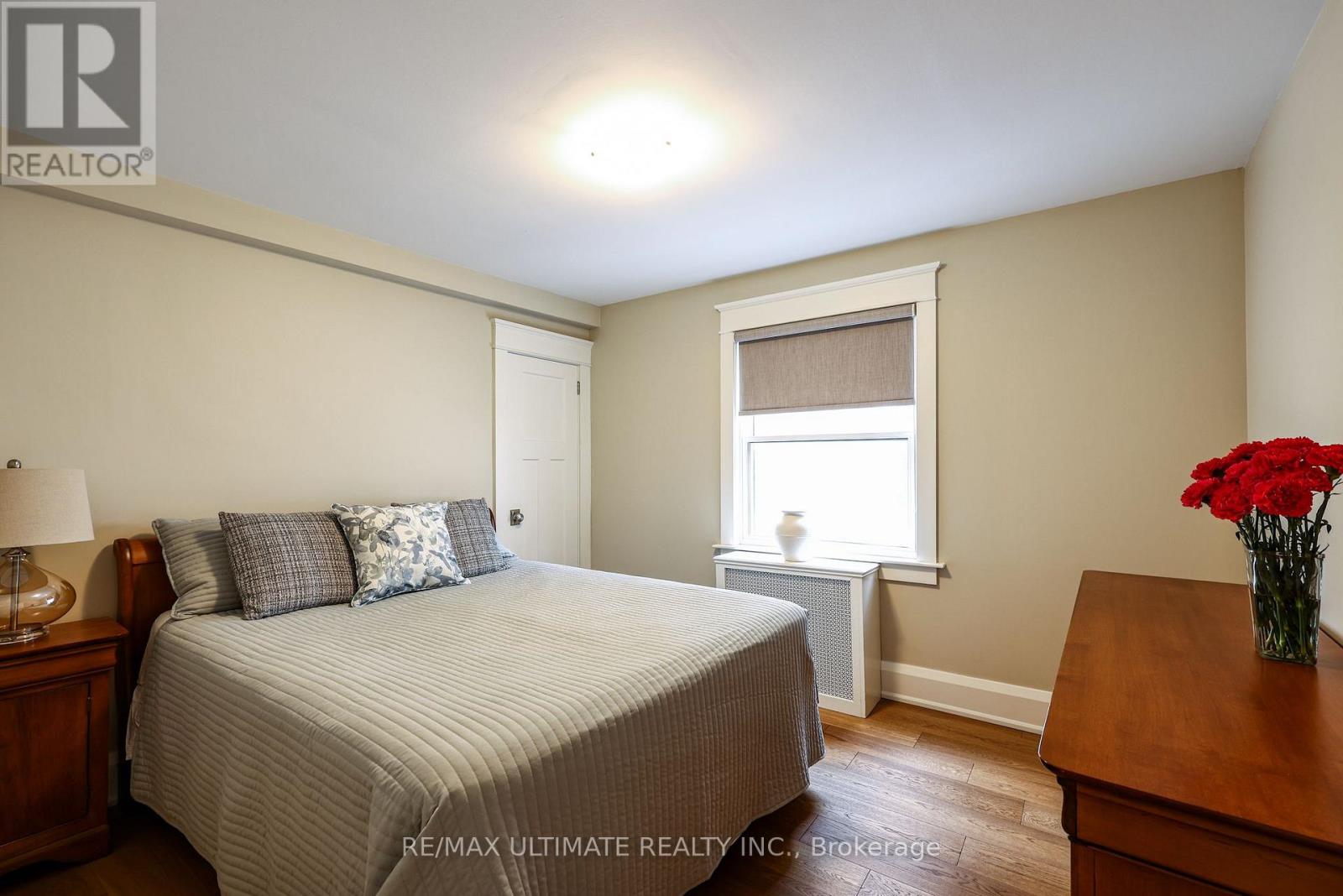 29 FALCON STREET - 32