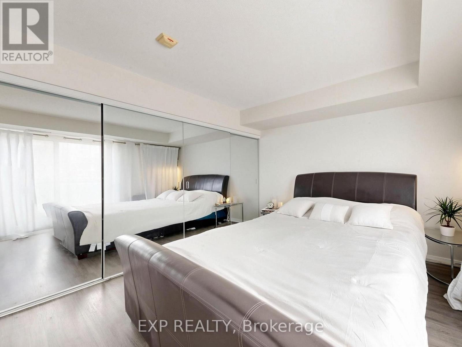 #302 801 SHEPPARD AVENUE W - 10