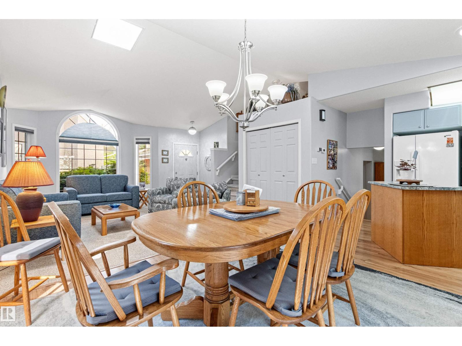 #12 64 BLACKBURN DR W SW - 11