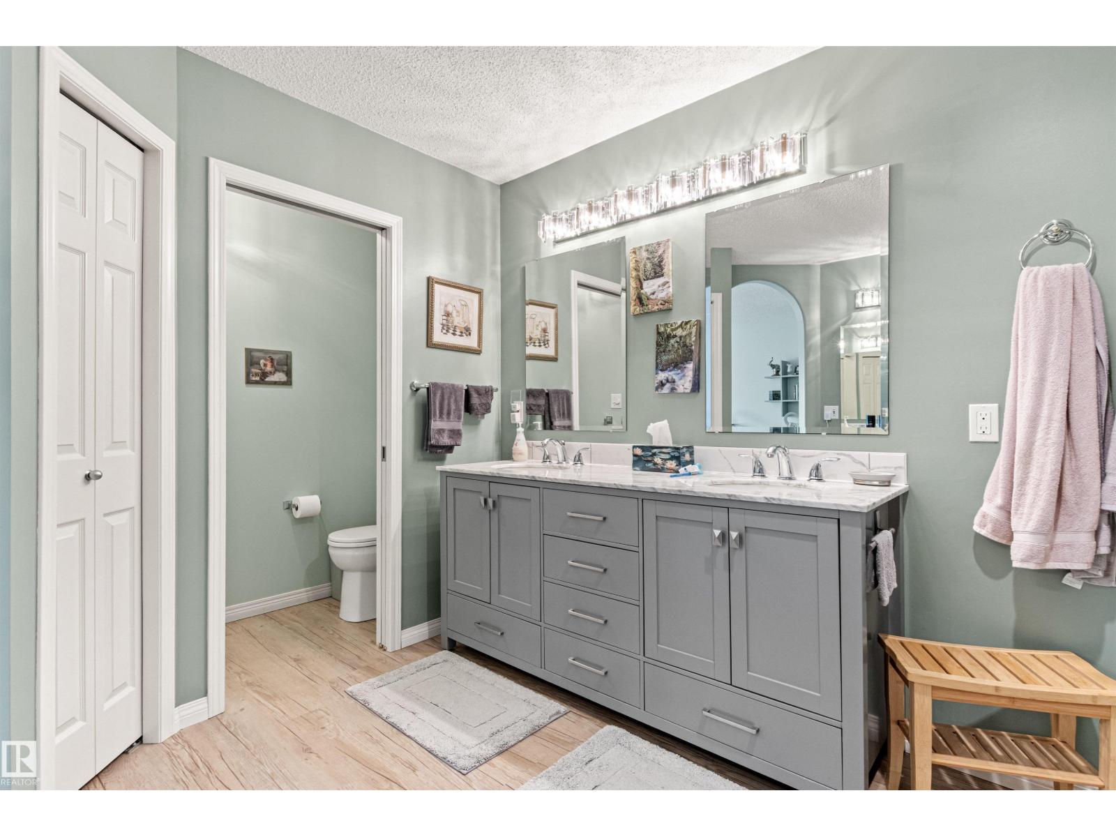#12 64 BLACKBURN DR W SW - 25