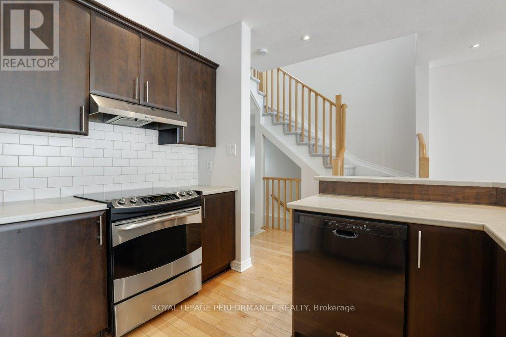 306 WAYMARK CRESCENT - 13