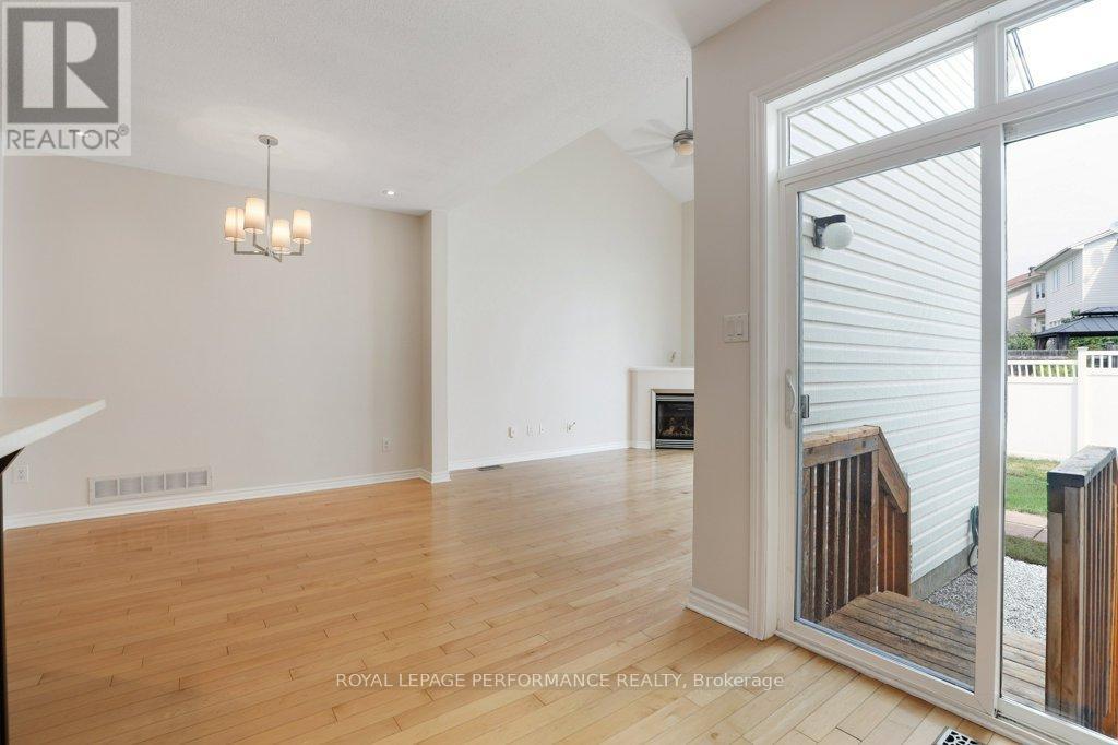 306 WAYMARK CRESCENT - 17