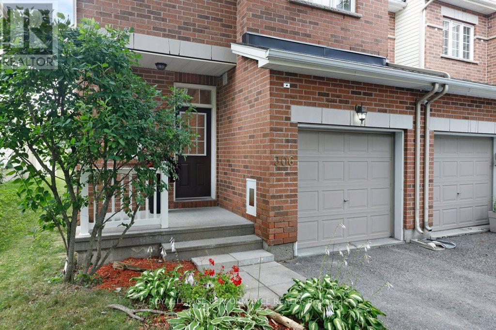 306 WAYMARK CRESCENT - 3