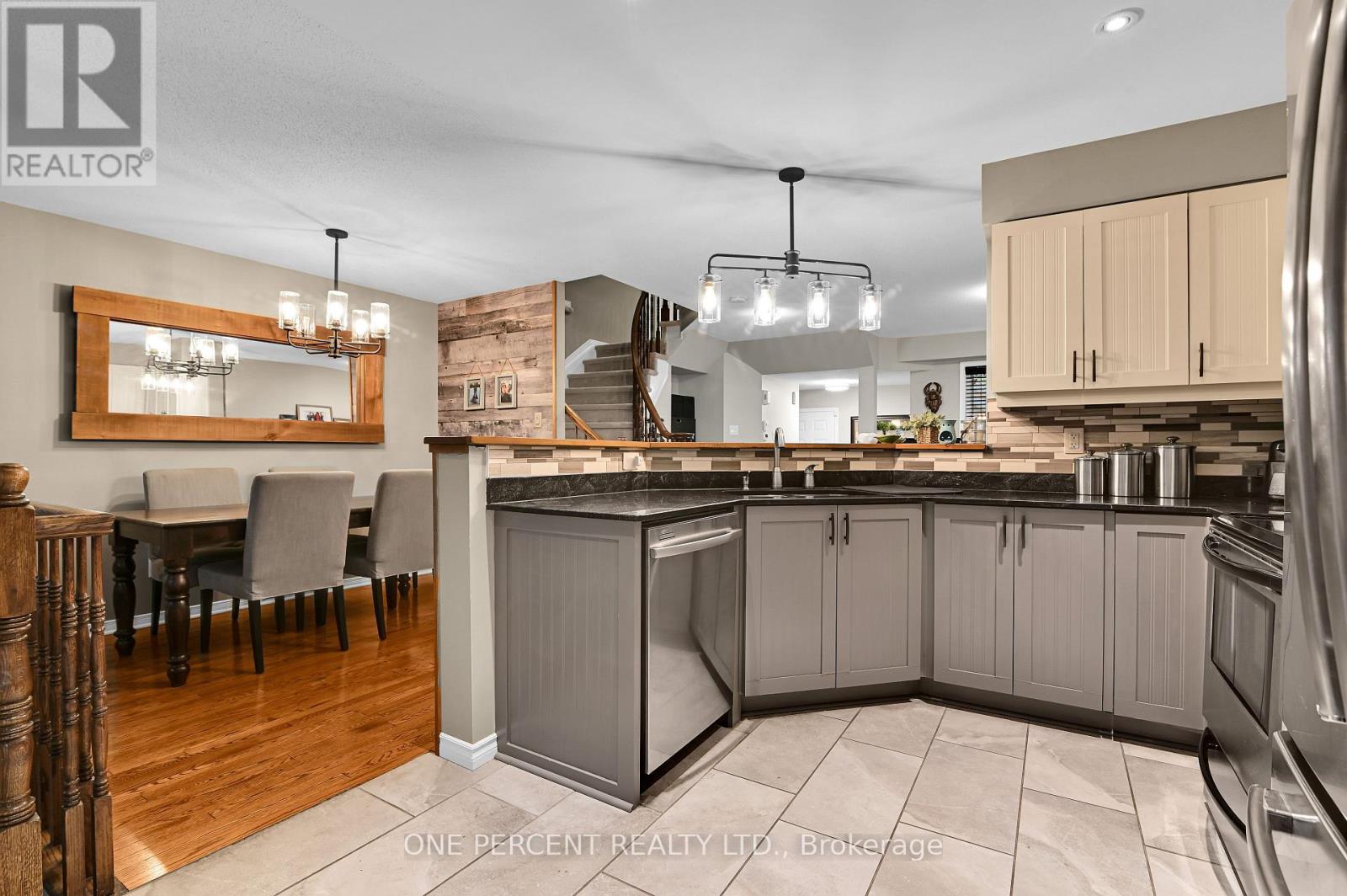 3 Bed, 3 Bath House for Sale in Ottawa – 2260 MONDAVI STREET, Ottawa – MLS# X13596398 - Image 11