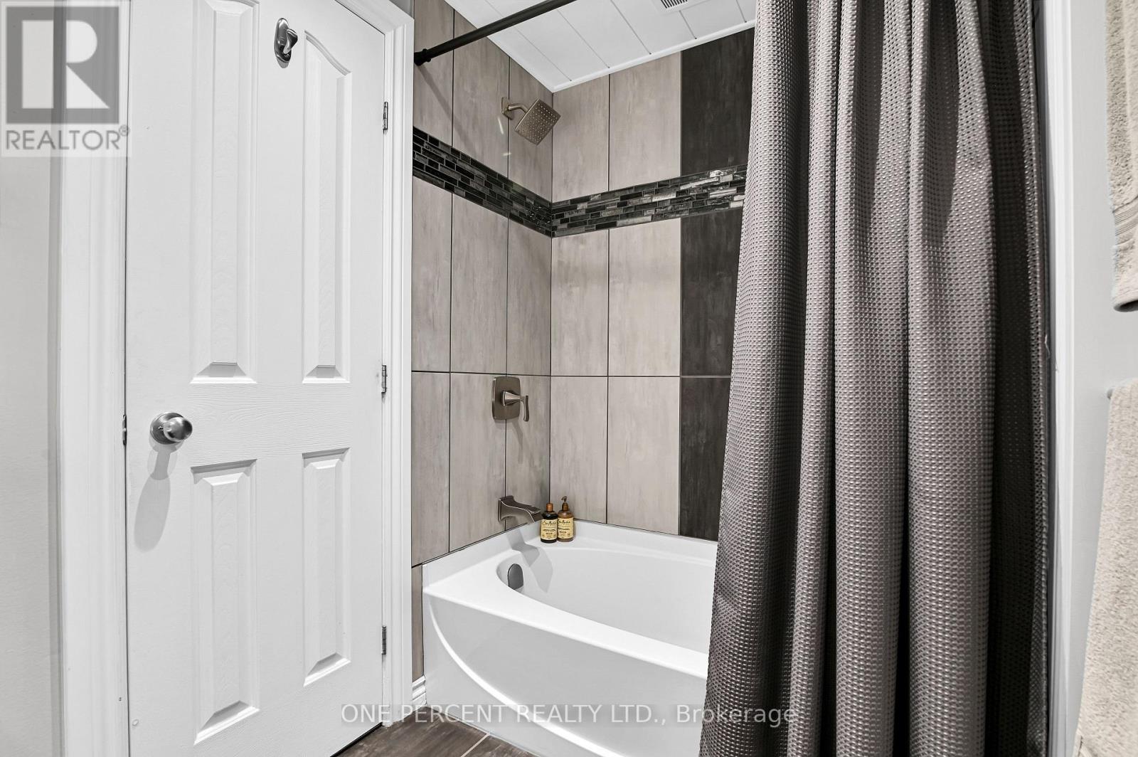 3 Bed, 3 Bath House for Sale in Ottawa – 2260 MONDAVI STREET, Ottawa – MLS# X13596398 - Image 30