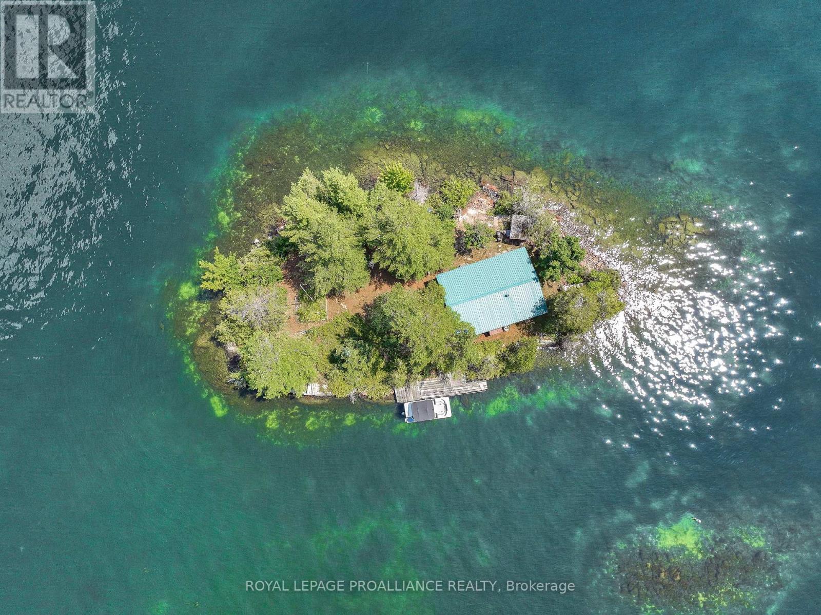 1 SPICE ISLAND - 22