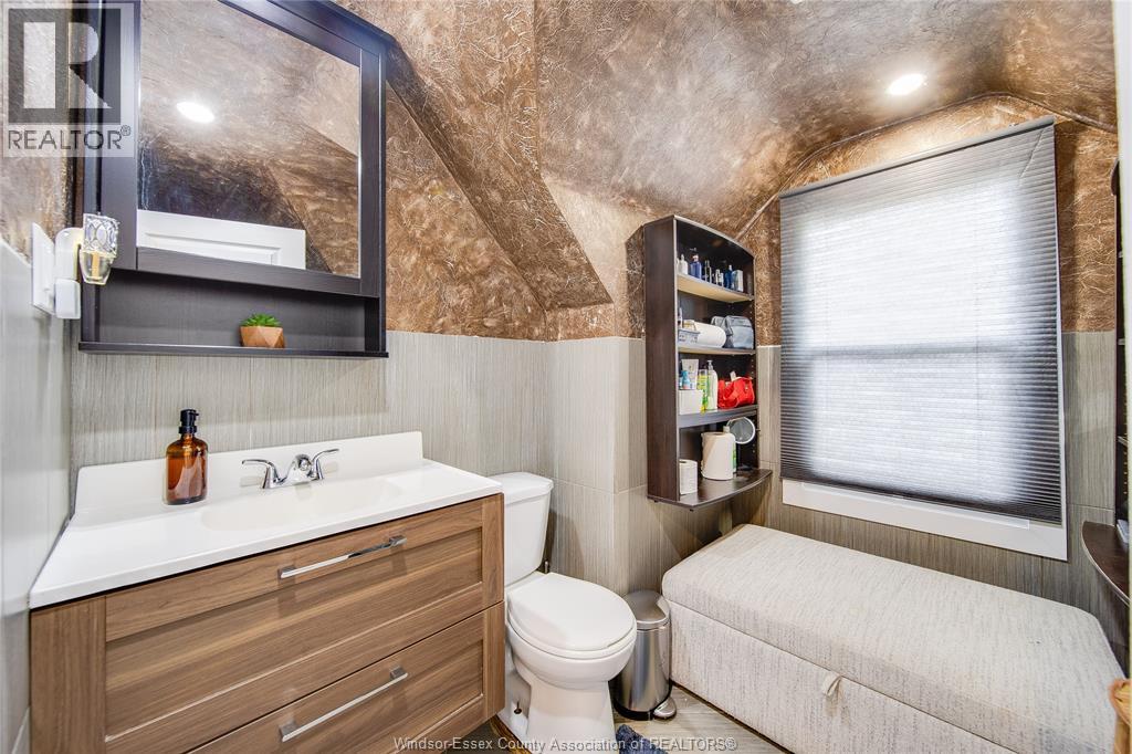 956 HOMEDALE BOULEVARD - 29