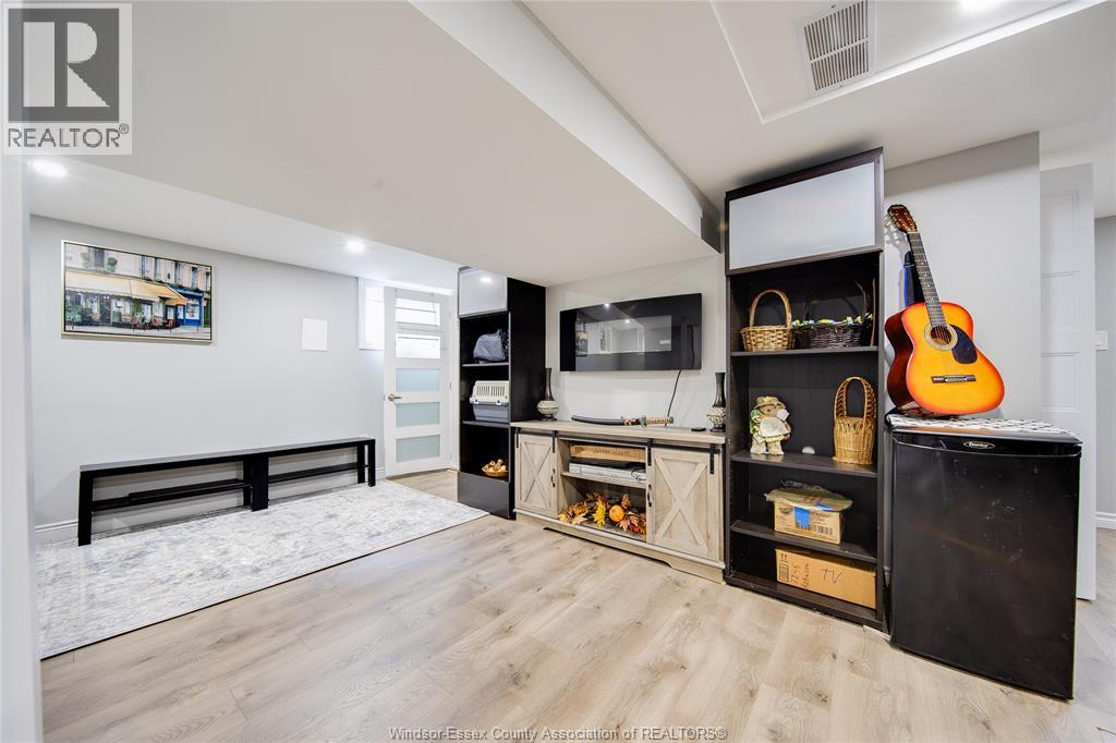 956 HOMEDALE BOULEVARD - 31