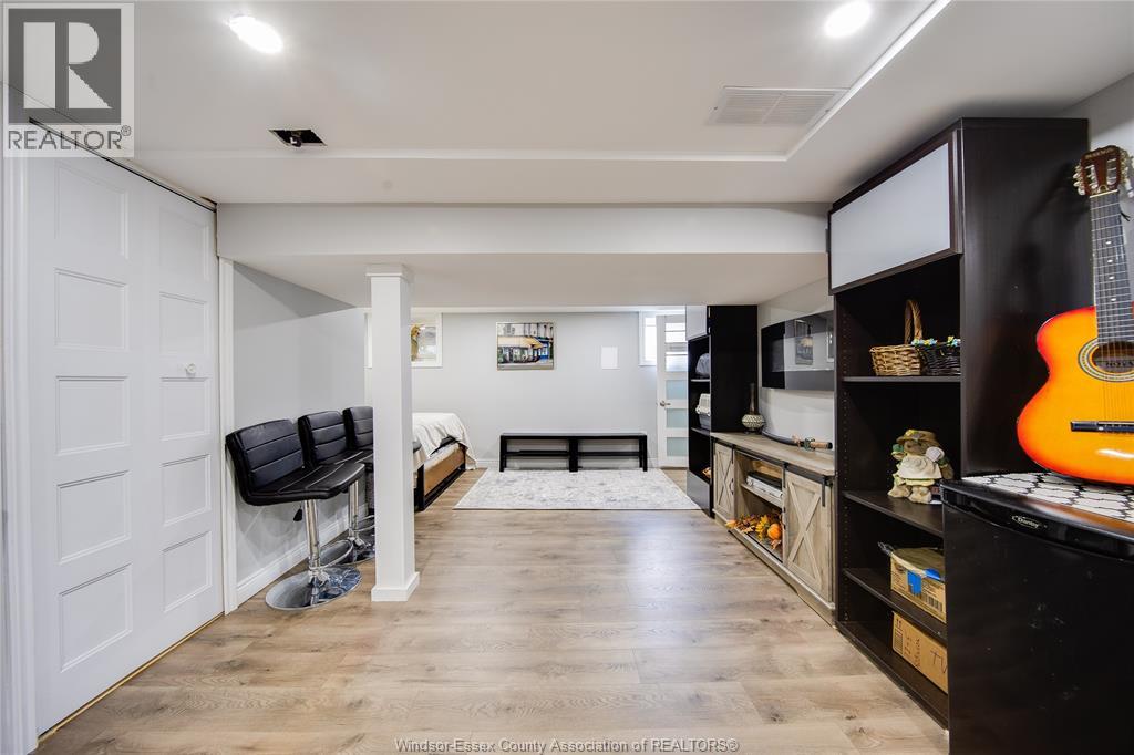 956 HOMEDALE BOULEVARD - 38