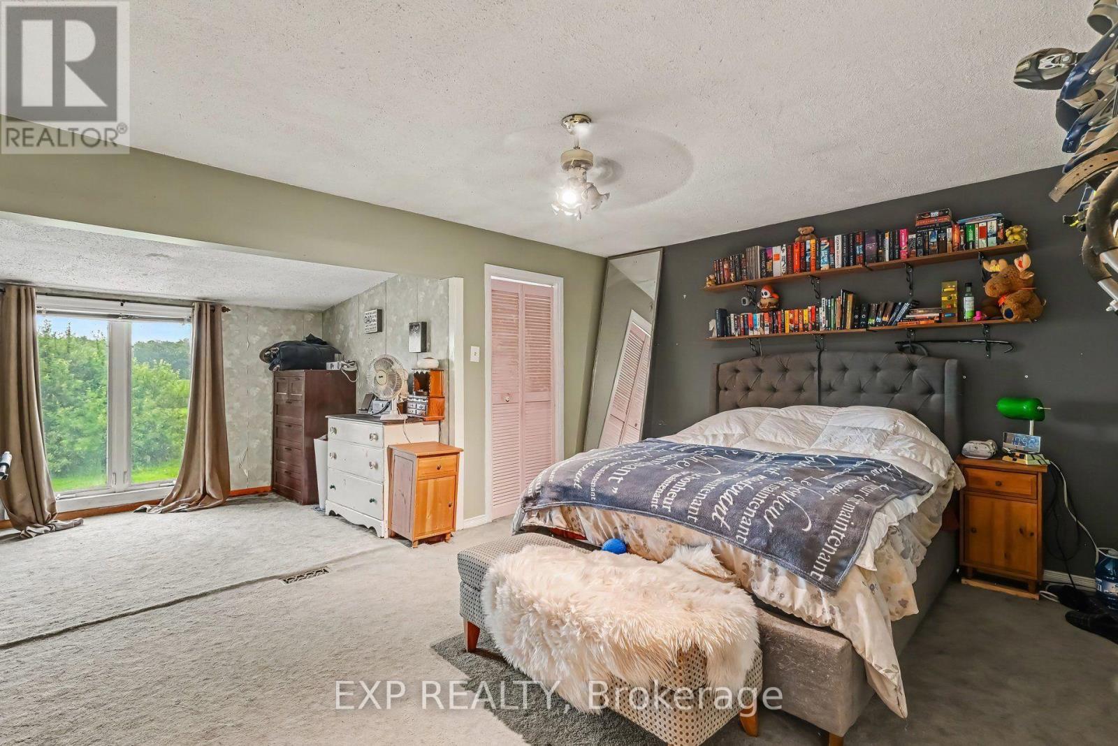 5233 3RD LINE ROAD - 10