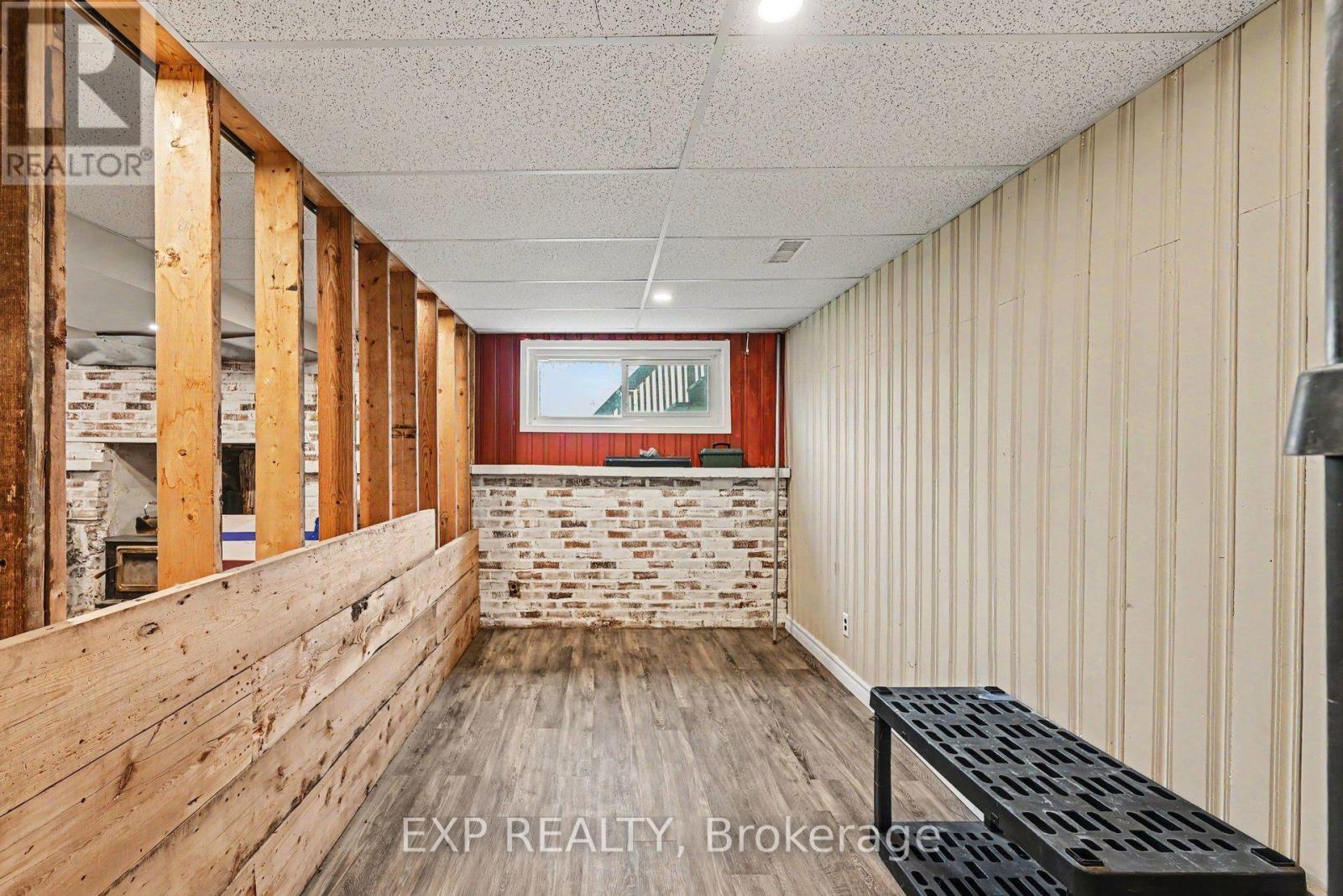 5233 3RD LINE ROAD - 20