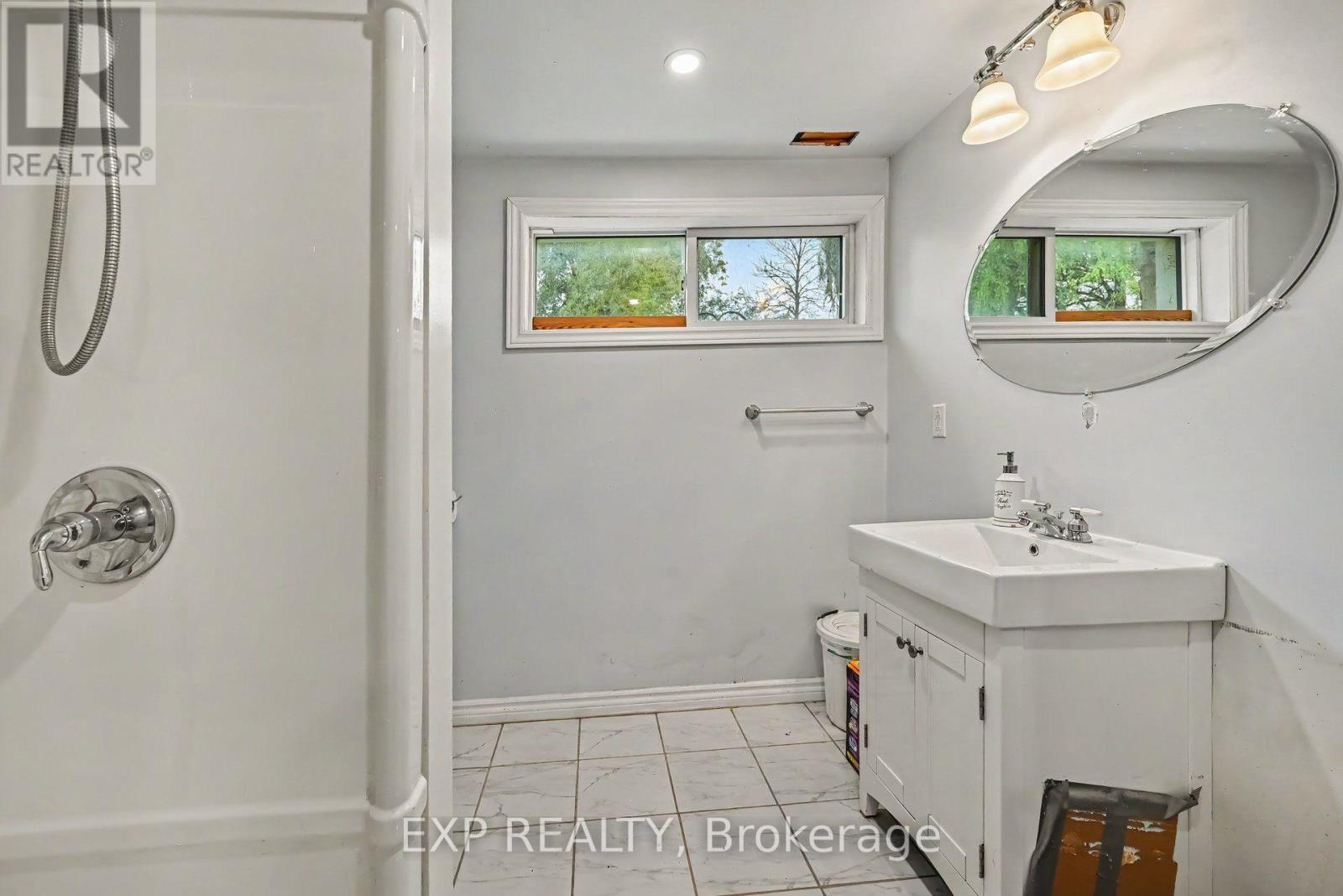 5233 3RD LINE ROAD - 24