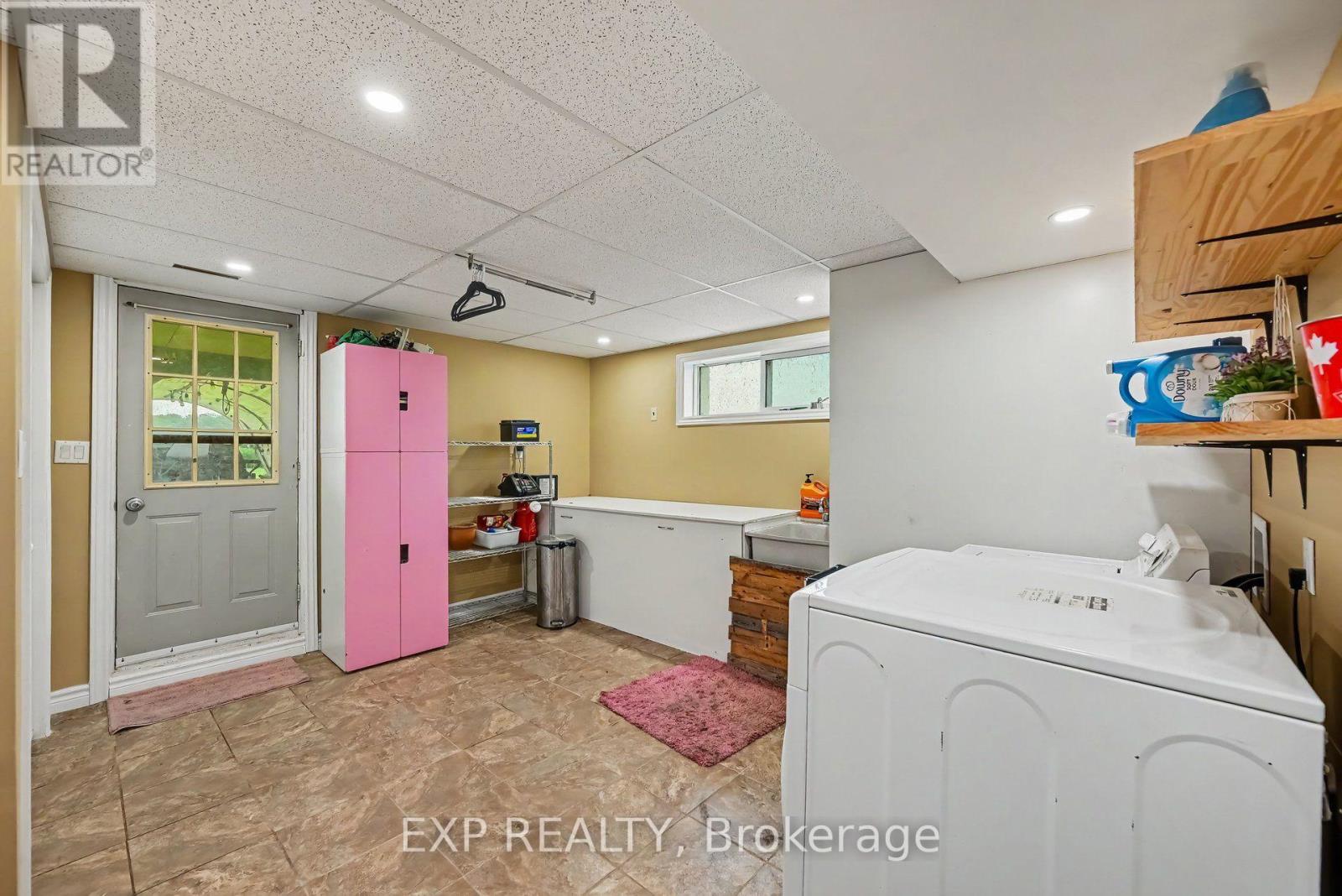 5233 3RD LINE ROAD - 25