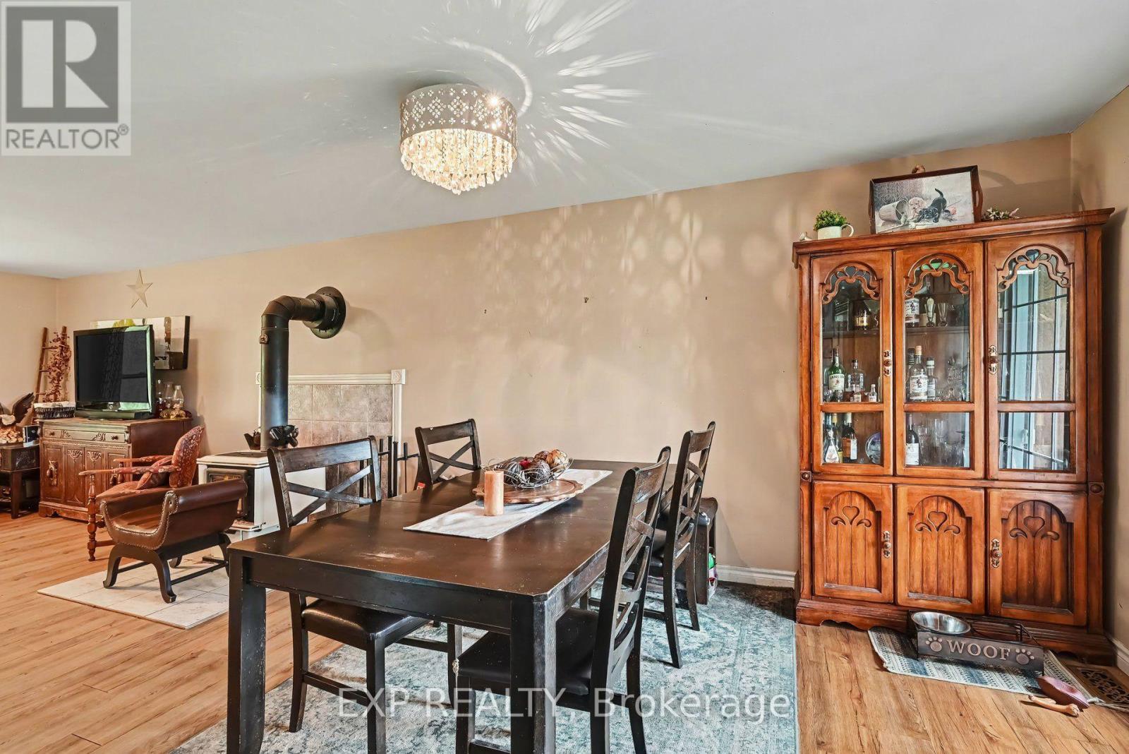 5233 3RD LINE ROAD - 5
