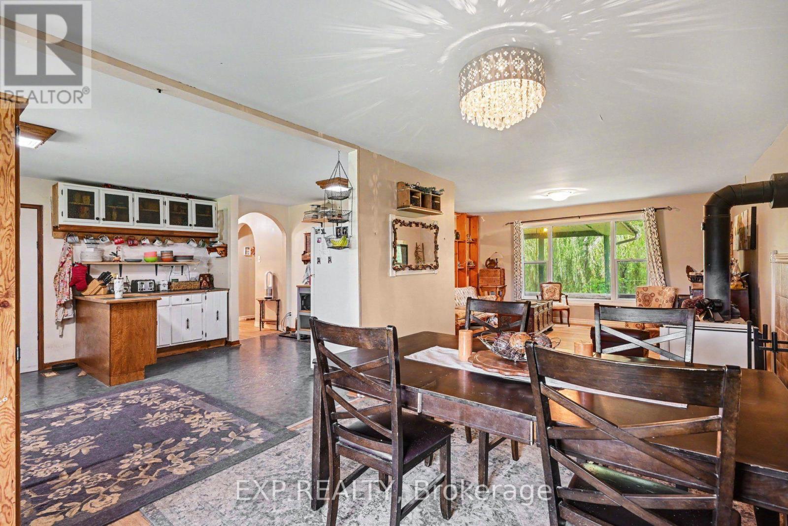 5233 3RD LINE ROAD - 6