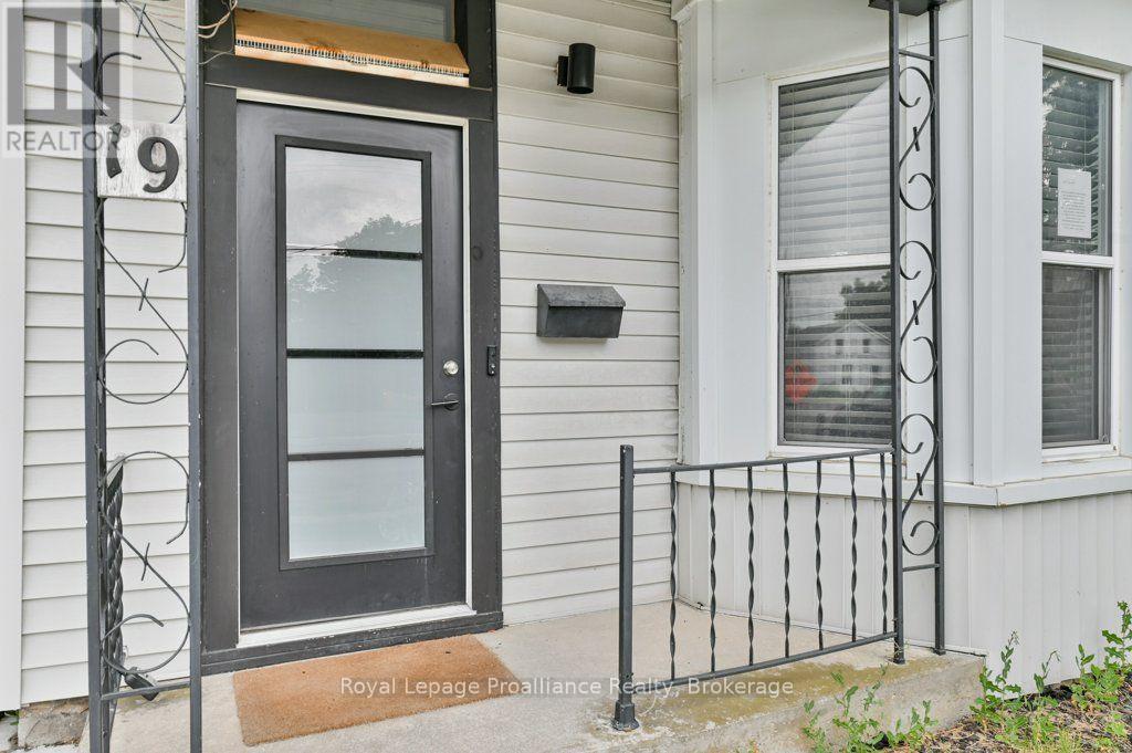 19 BETTES STREET - 5