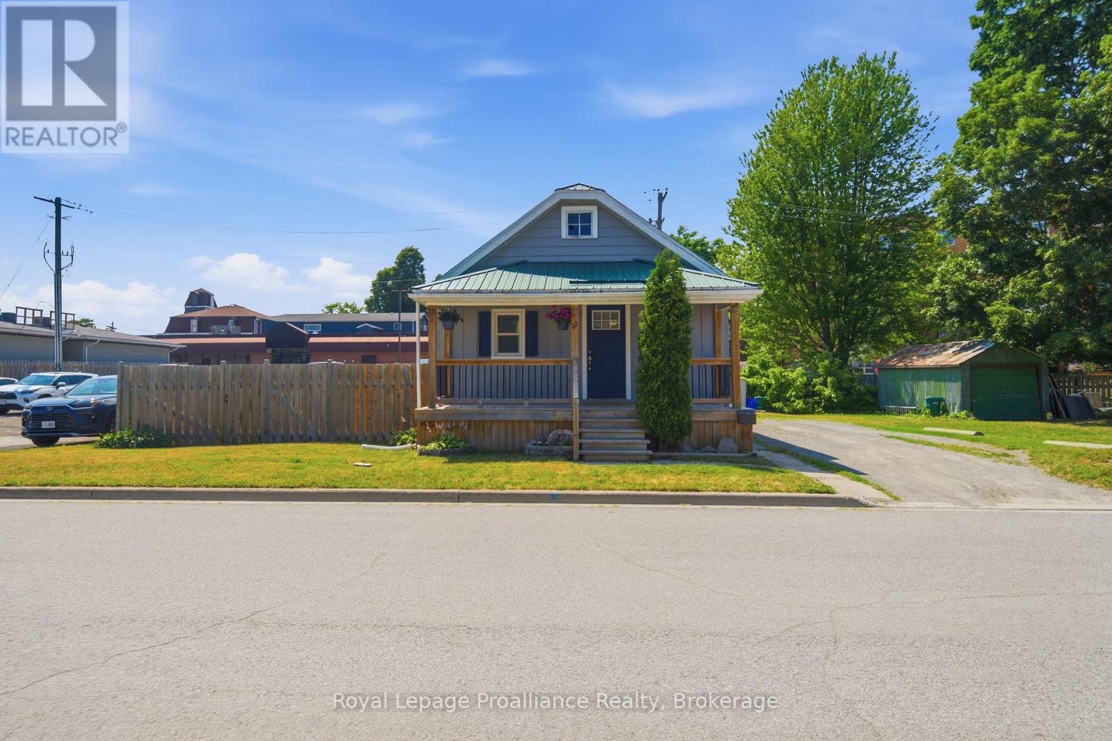 22 FLINDALL STREET - 1
