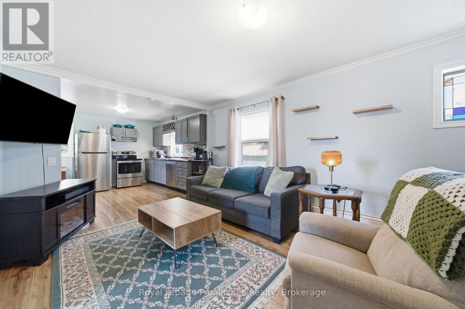 22 FLINDALL STREET - 16