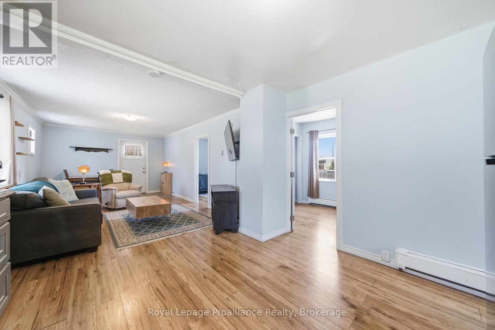 22 FLINDALL STREET - 21