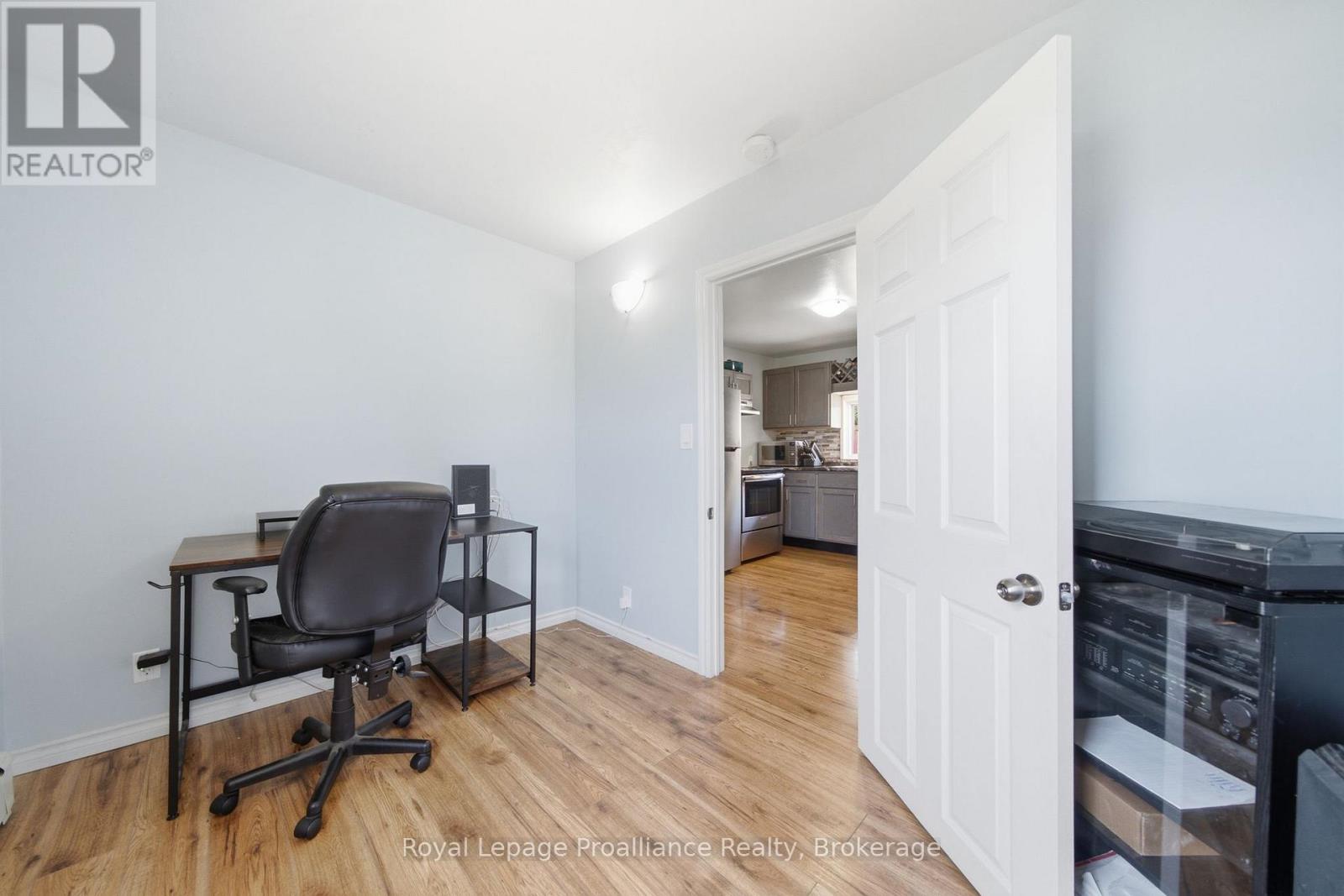 22 FLINDALL STREET - 23
