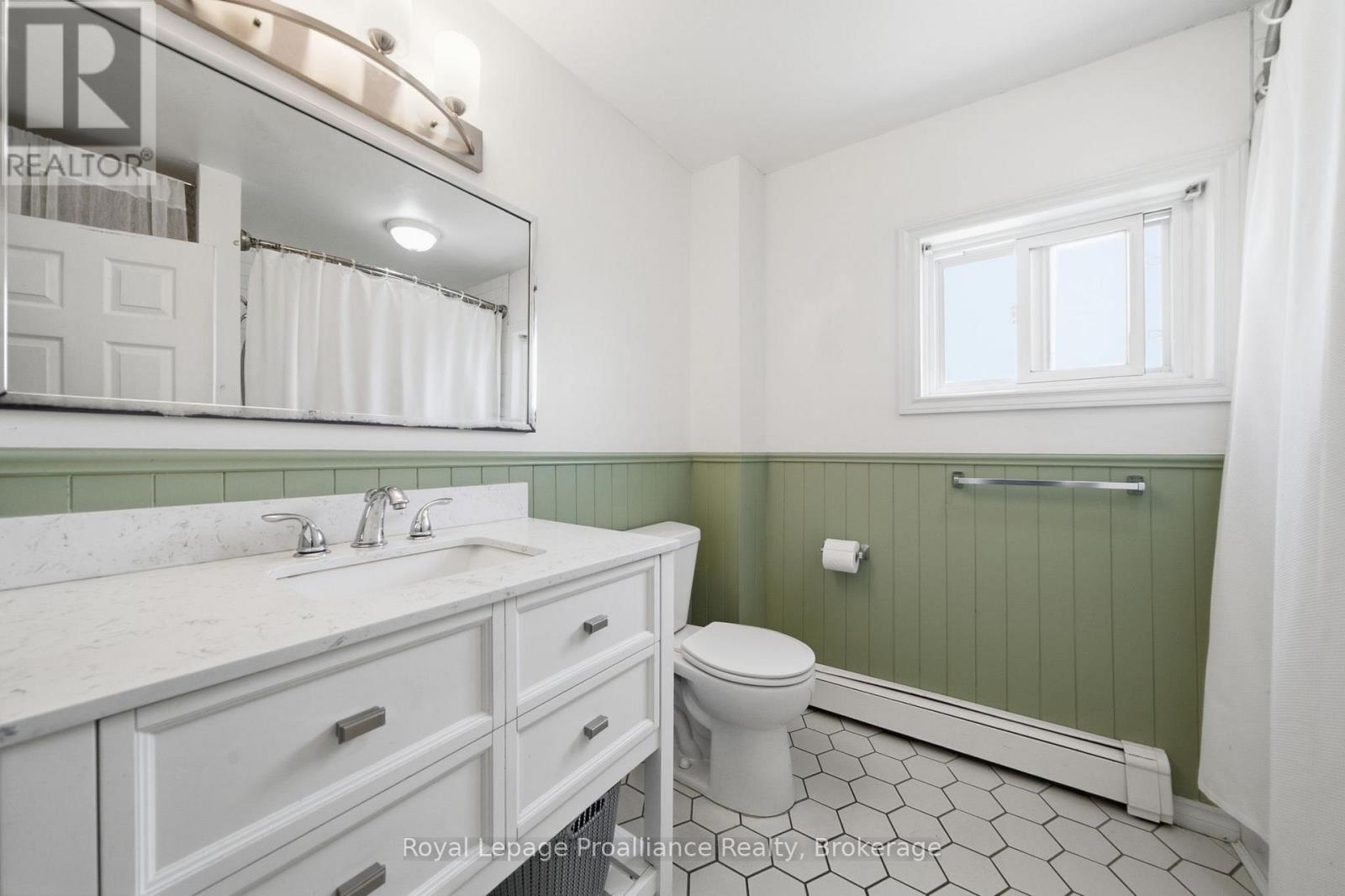 22 FLINDALL STREET - 25