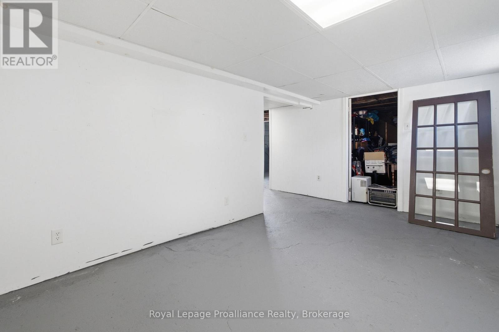22 FLINDALL STREET - 35