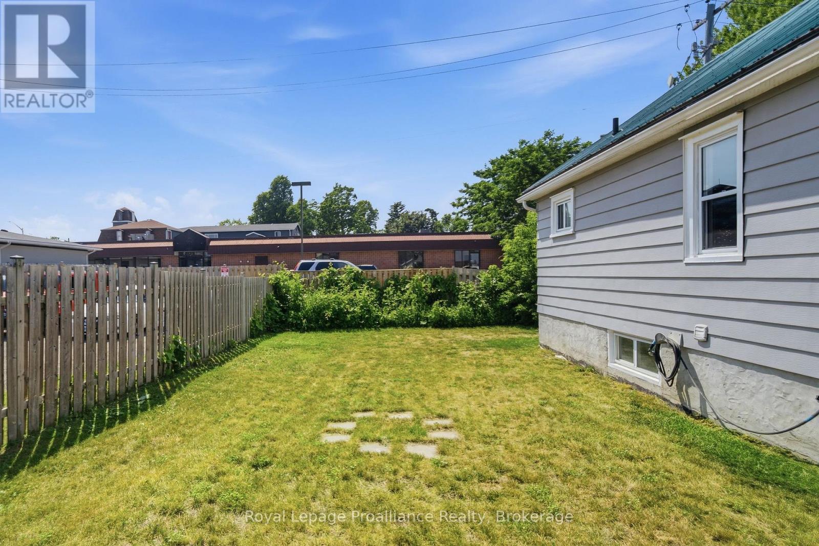 22 FLINDALL STREET - 48