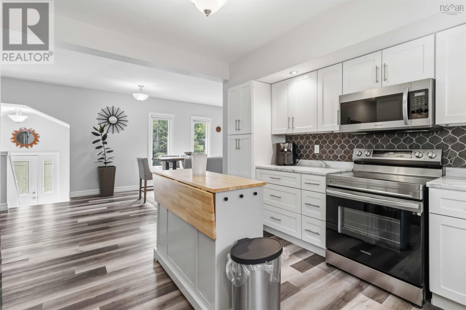Property 16 of 51 of 1549 East Dalhousie Road