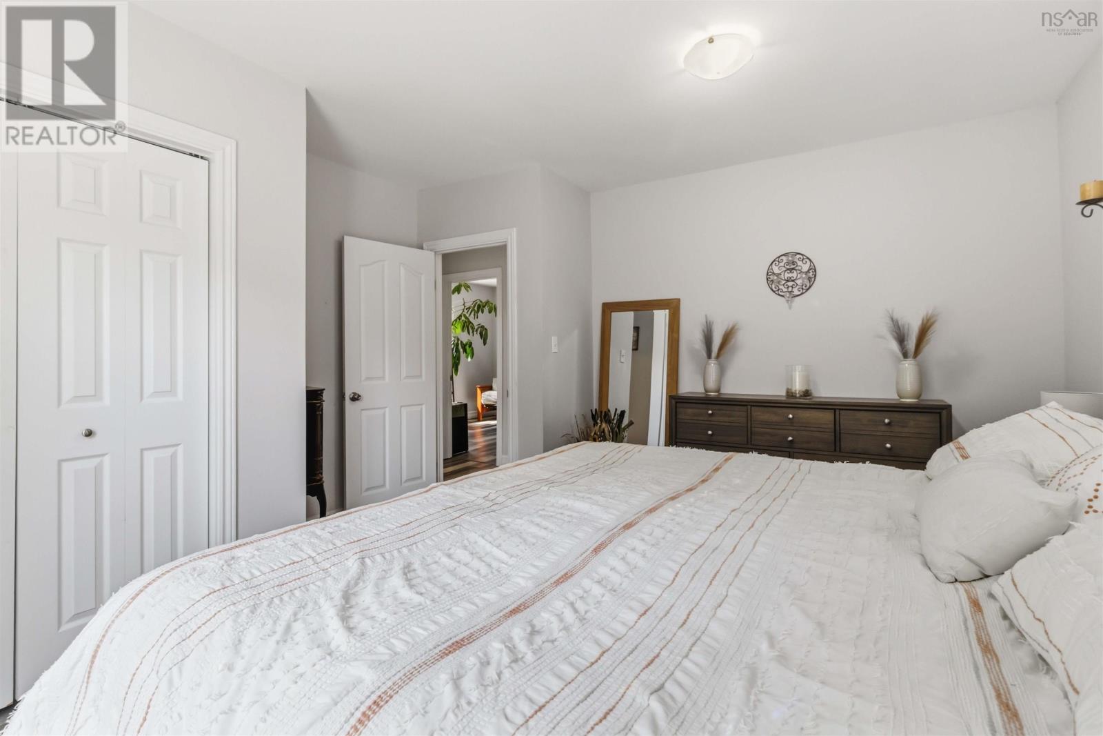 Property 20 of 51 of 1549 East Dalhousie Road