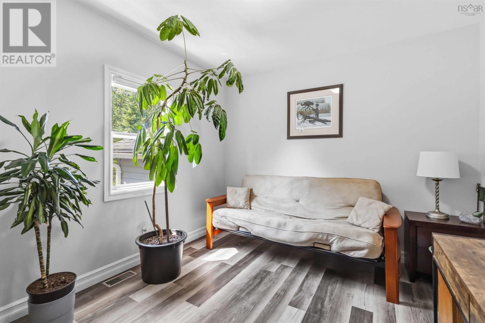 Property 19 of 51 of 1549 East Dalhousie Road