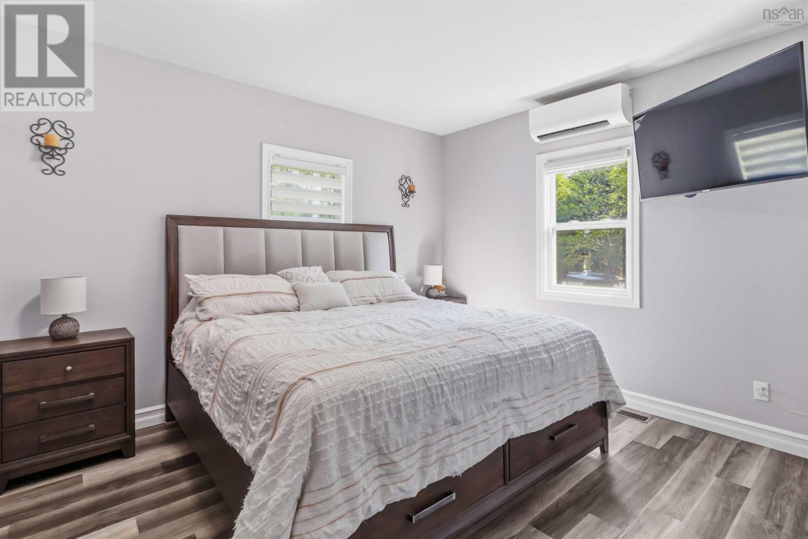 Property 21 of 51 of 1549 East Dalhousie Road