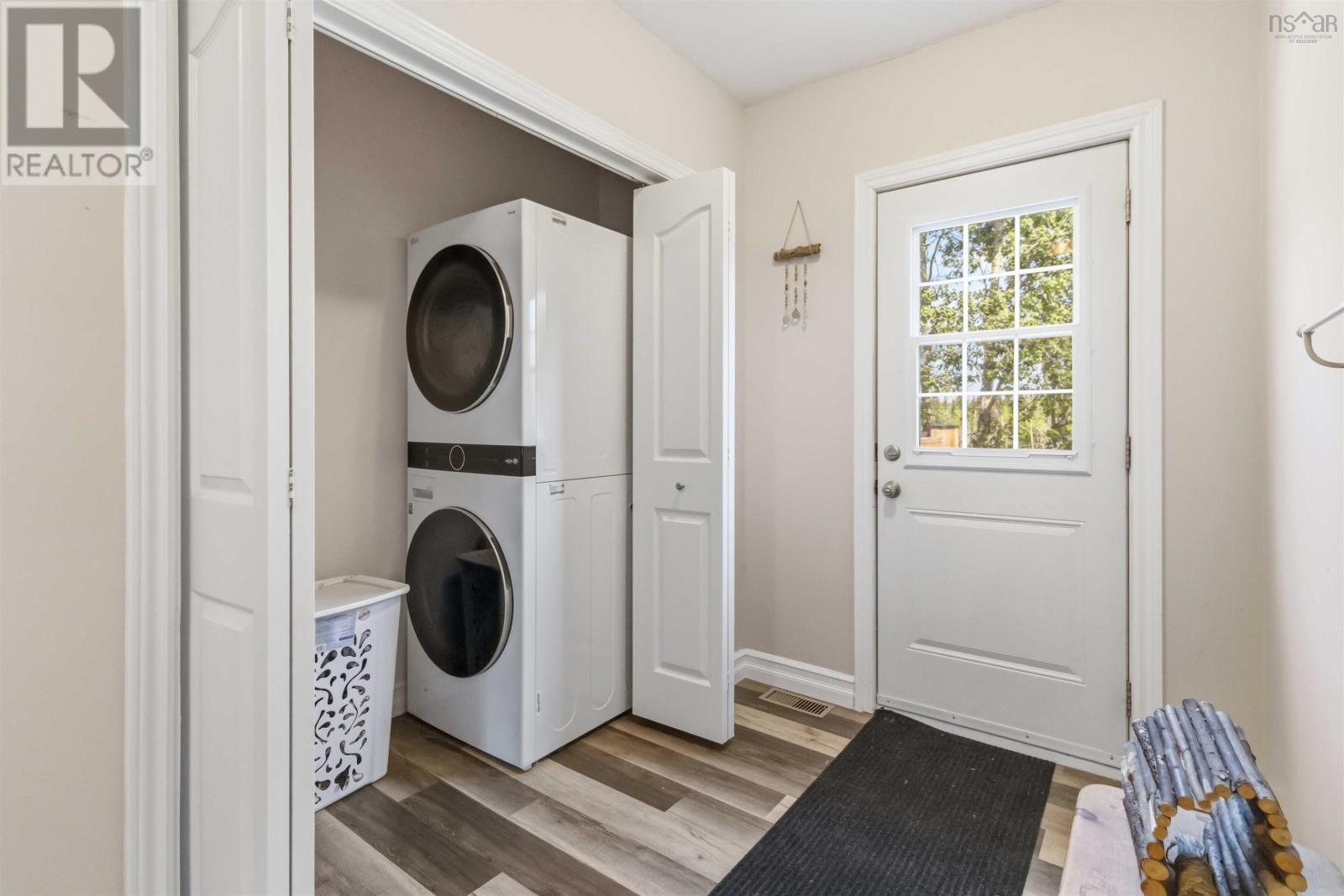 Property 25 of 51 of 1549 East Dalhousie Road