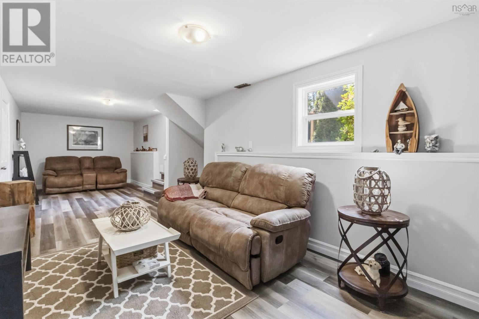 Property 27 of 51 of 1549 East Dalhousie Road
