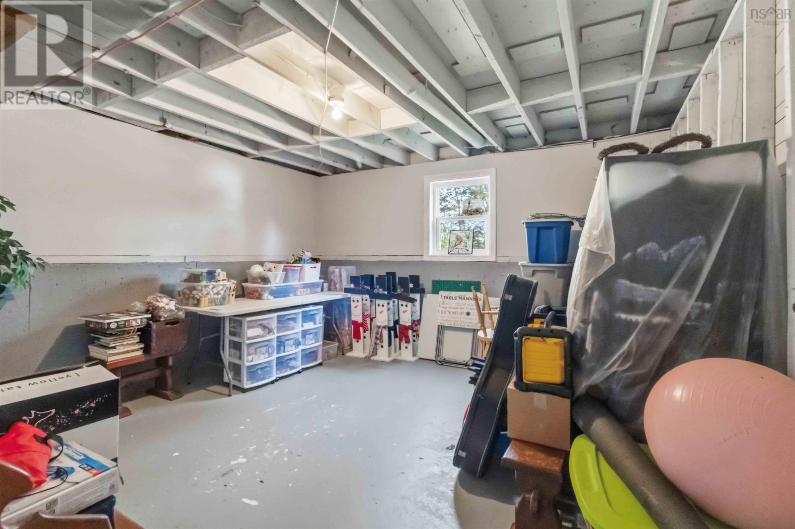 Property 30 of 51 of 1549 East Dalhousie Road