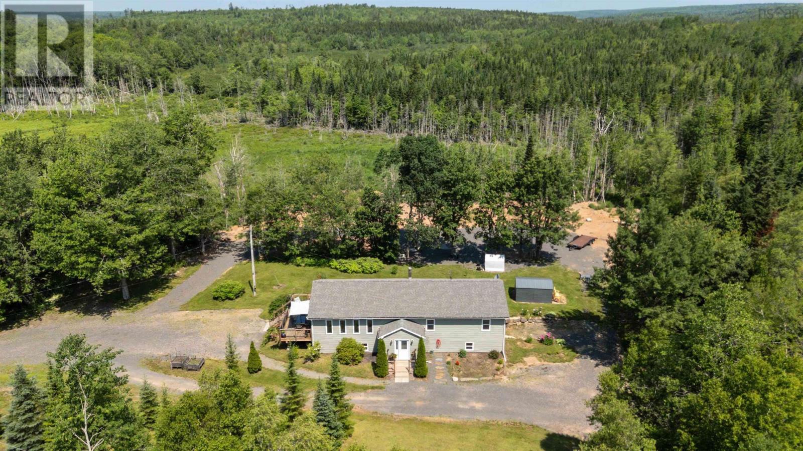 Property 44 of 51 of 1549 East Dalhousie Road