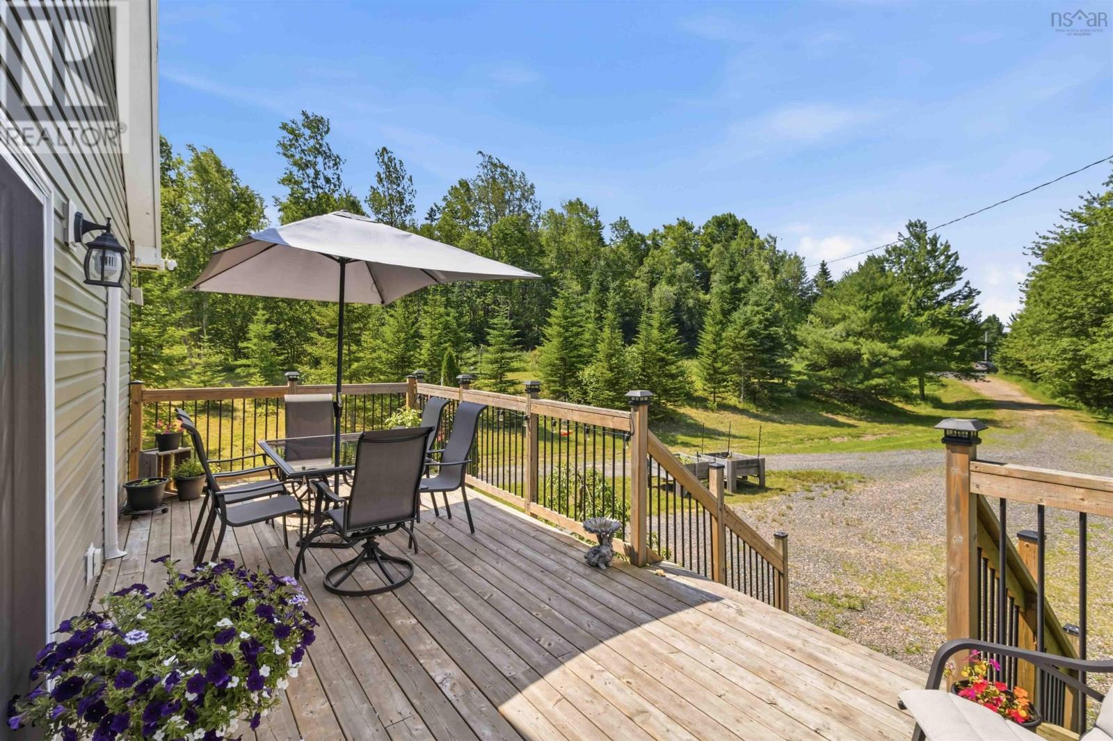Property 39 of 51 of 1549 East Dalhousie Road