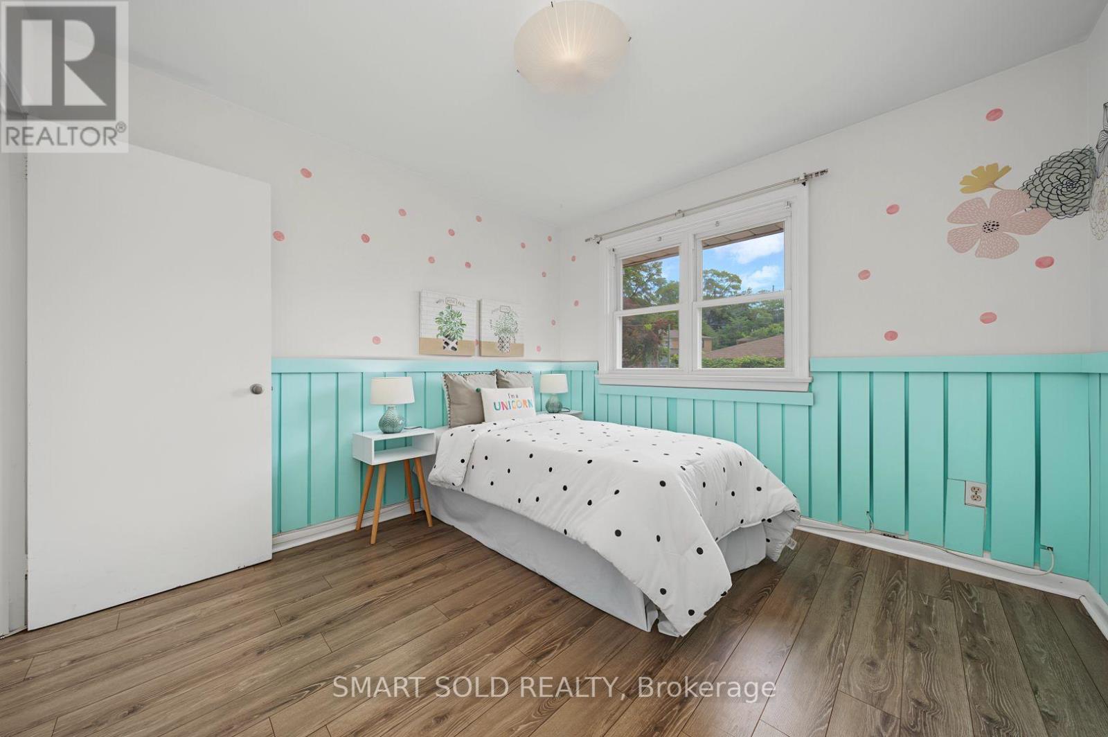 1 CAMEO CRESCENT - 22