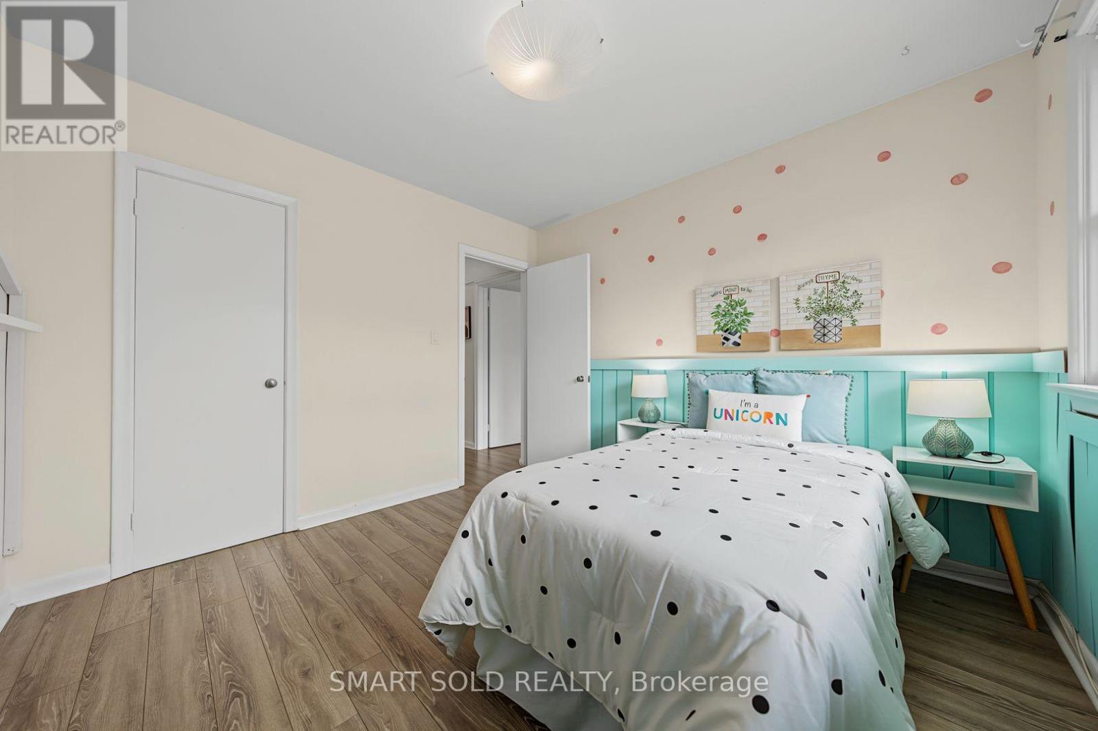 1 CAMEO CRESCENT - 23