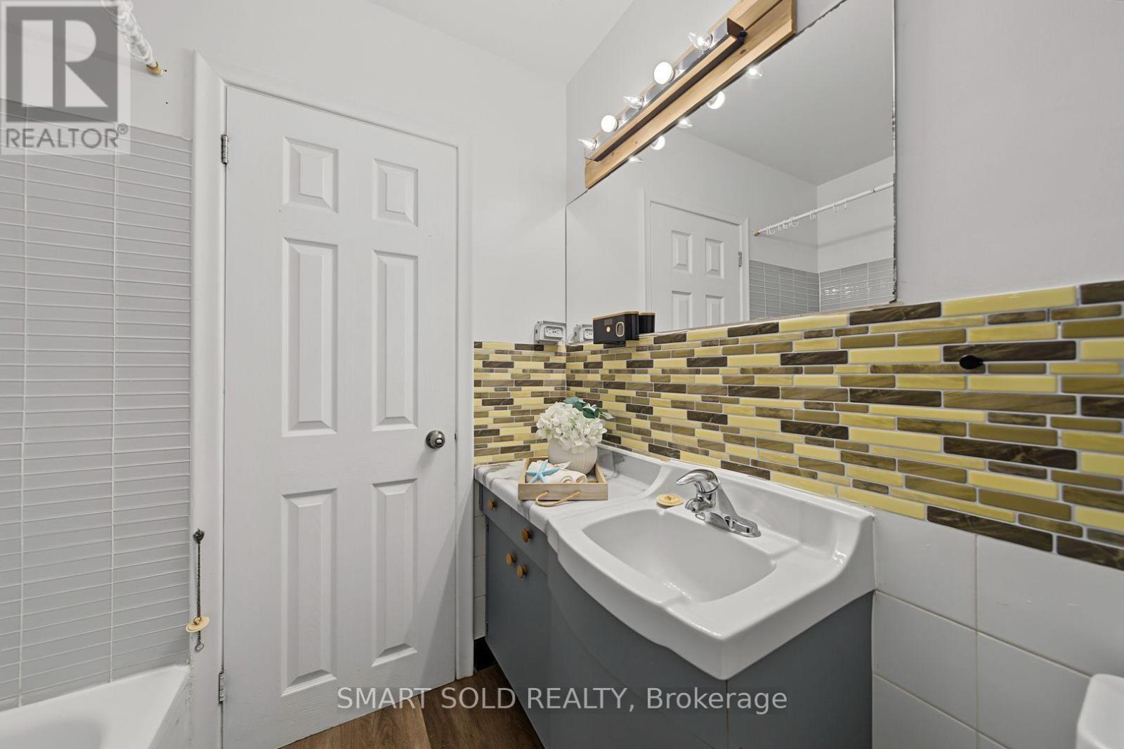 1 CAMEO CRESCENT - 25